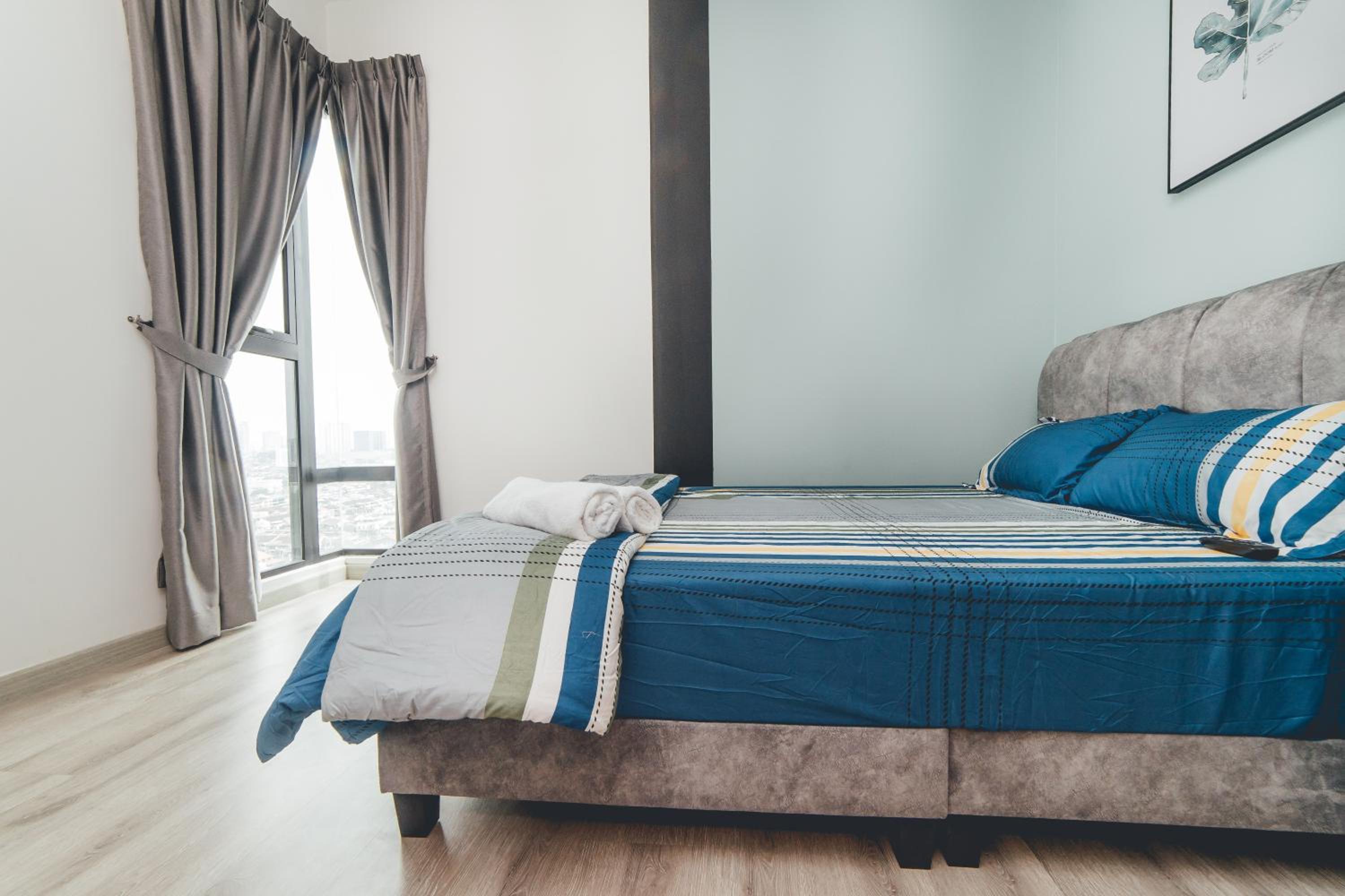 Mosaic Southkey Blue7 3BR 8pax by OUR STAY