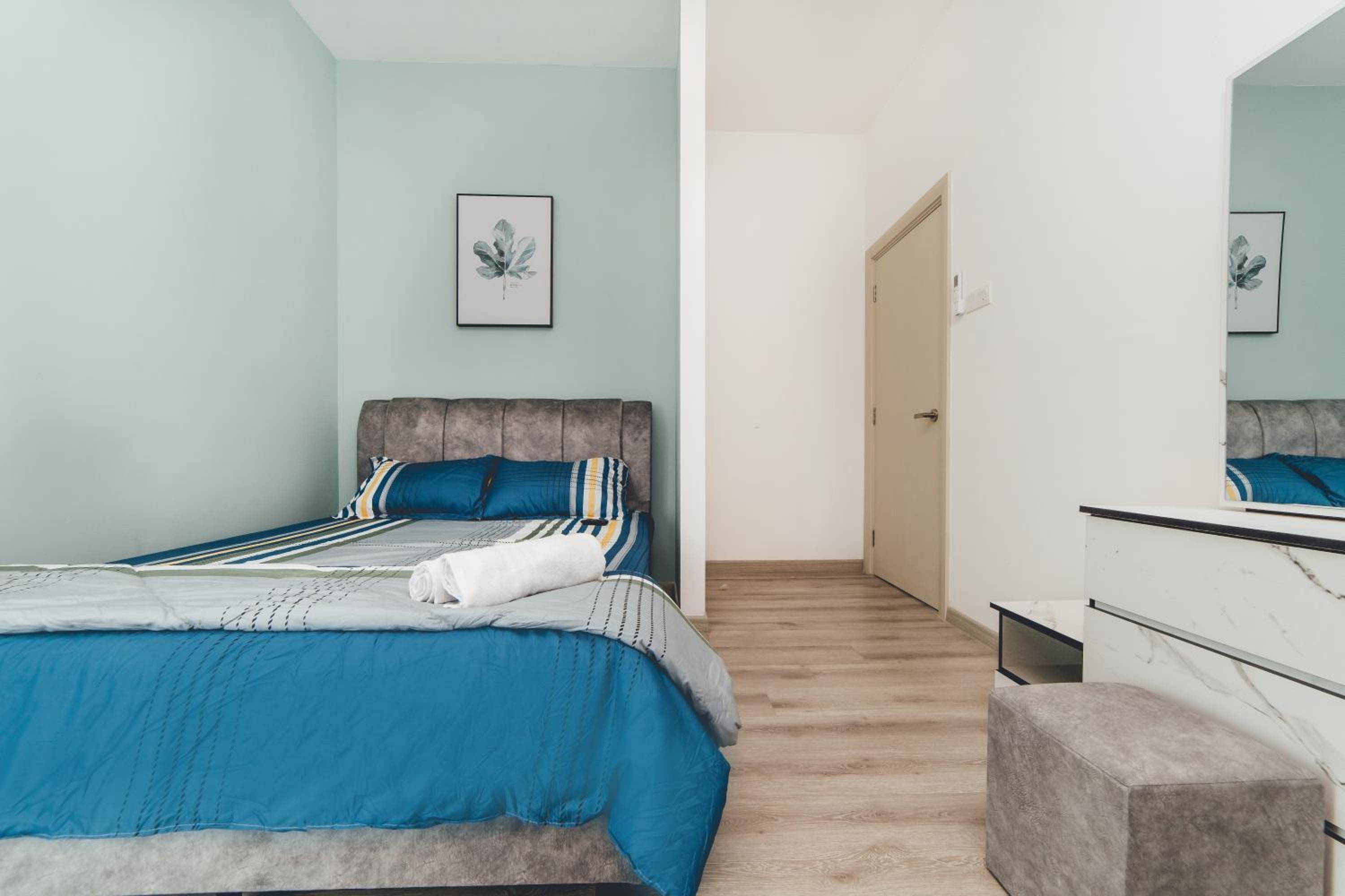 Mosaic Southkey Blue7 3BR 8pax by OUR STAY