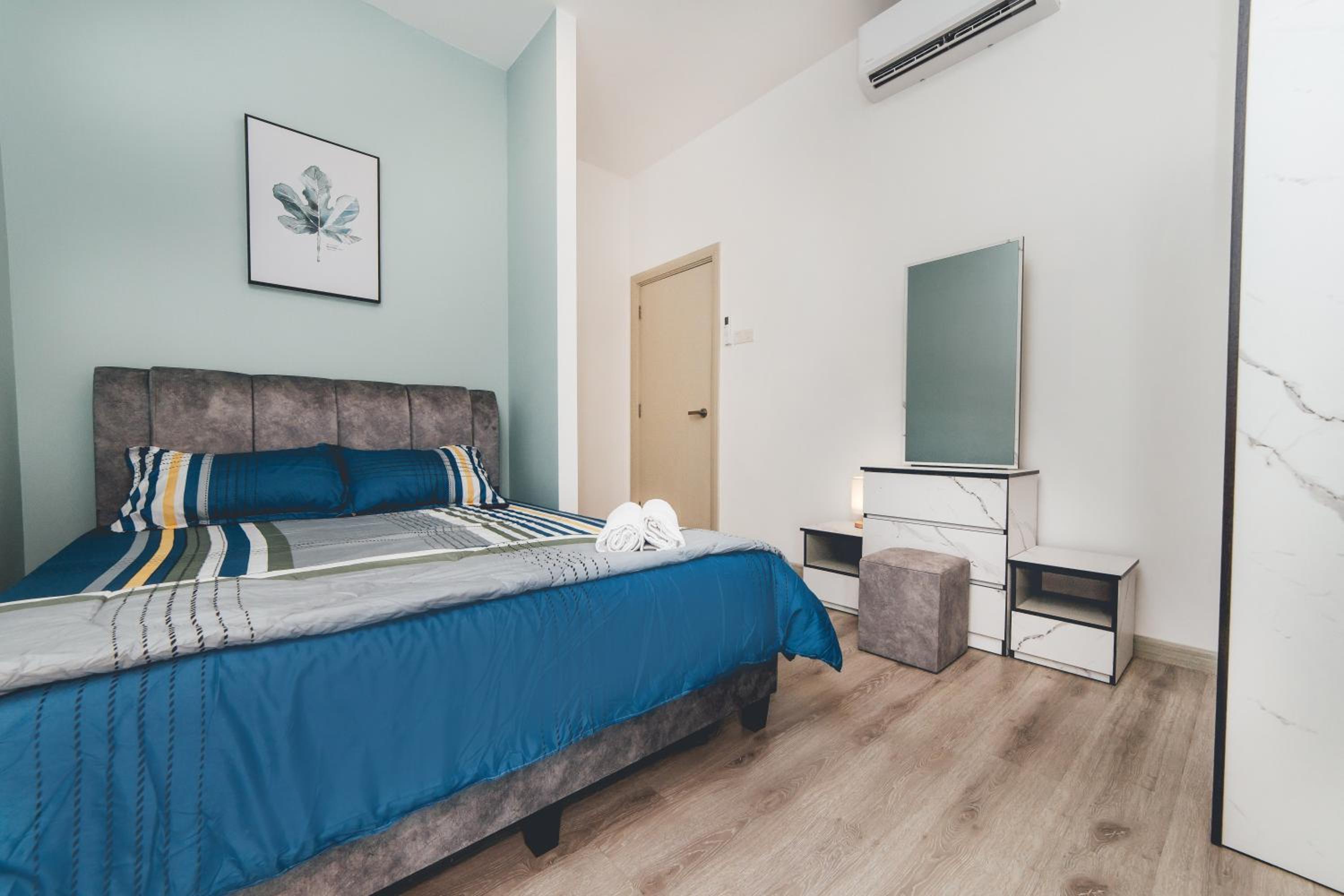 Mosaic Southkey Blue7 3BR 8pax by OUR STAY