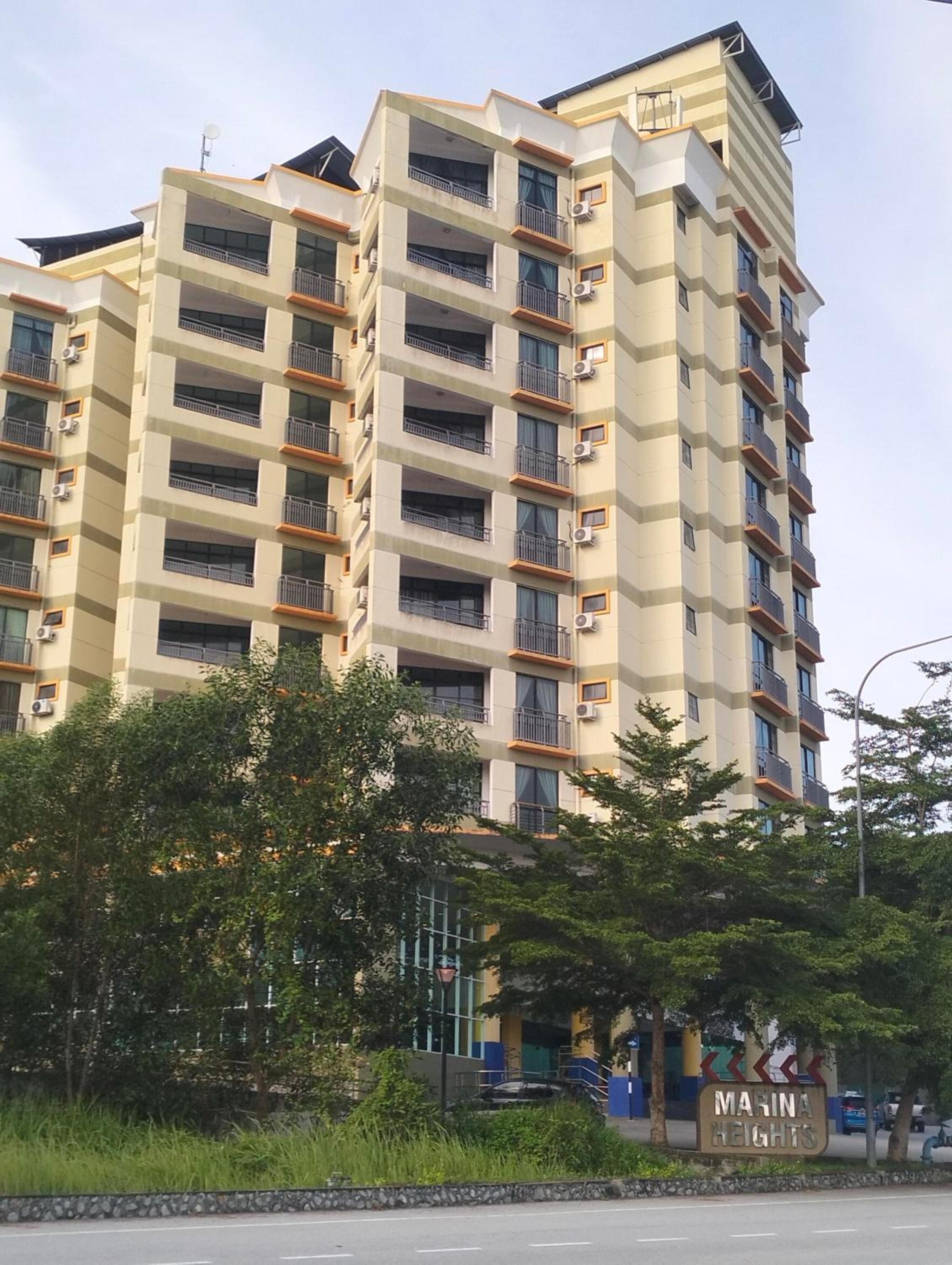 Marina Heights Home Suite Teluk Batik photo 3