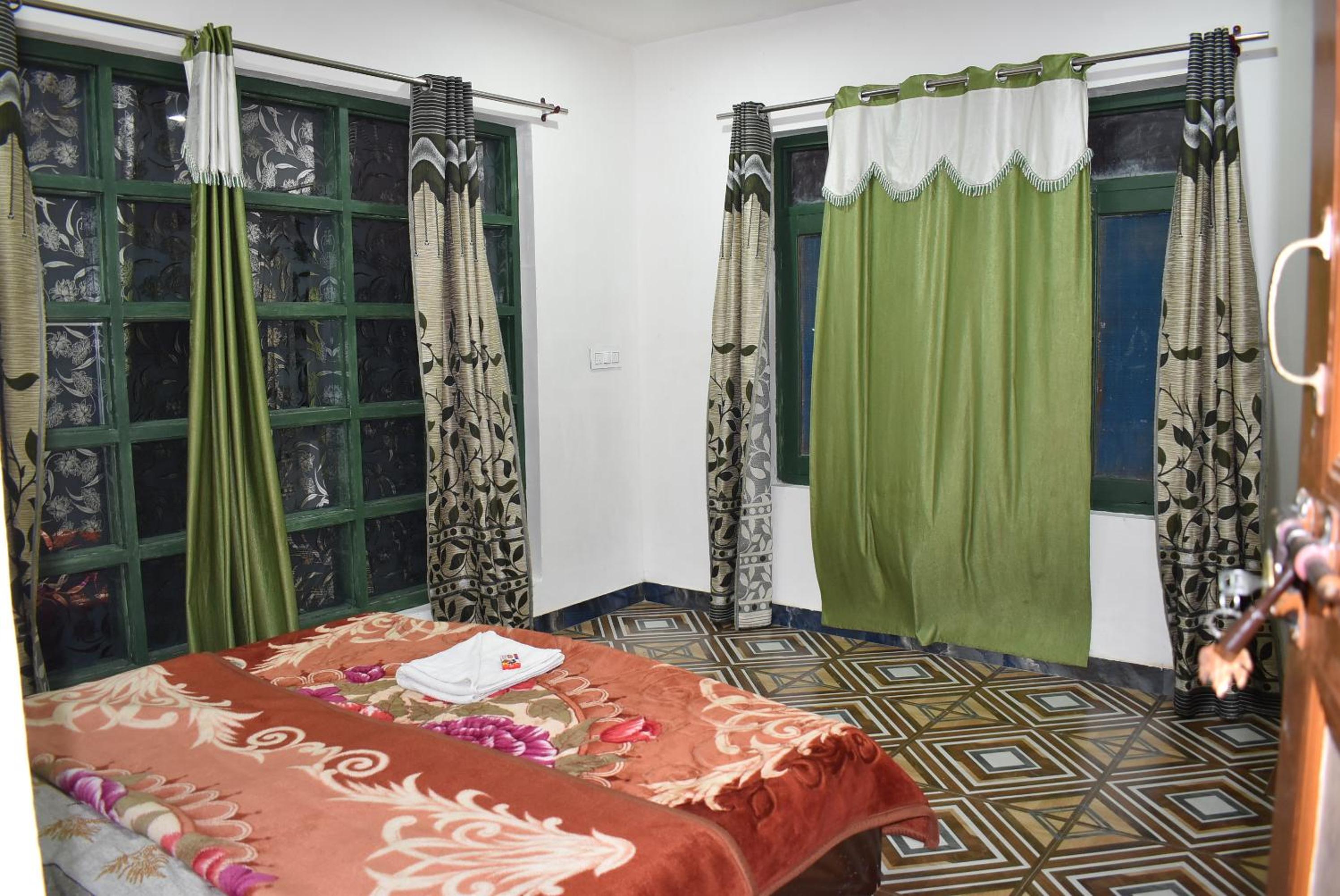 Musadiq Manzil