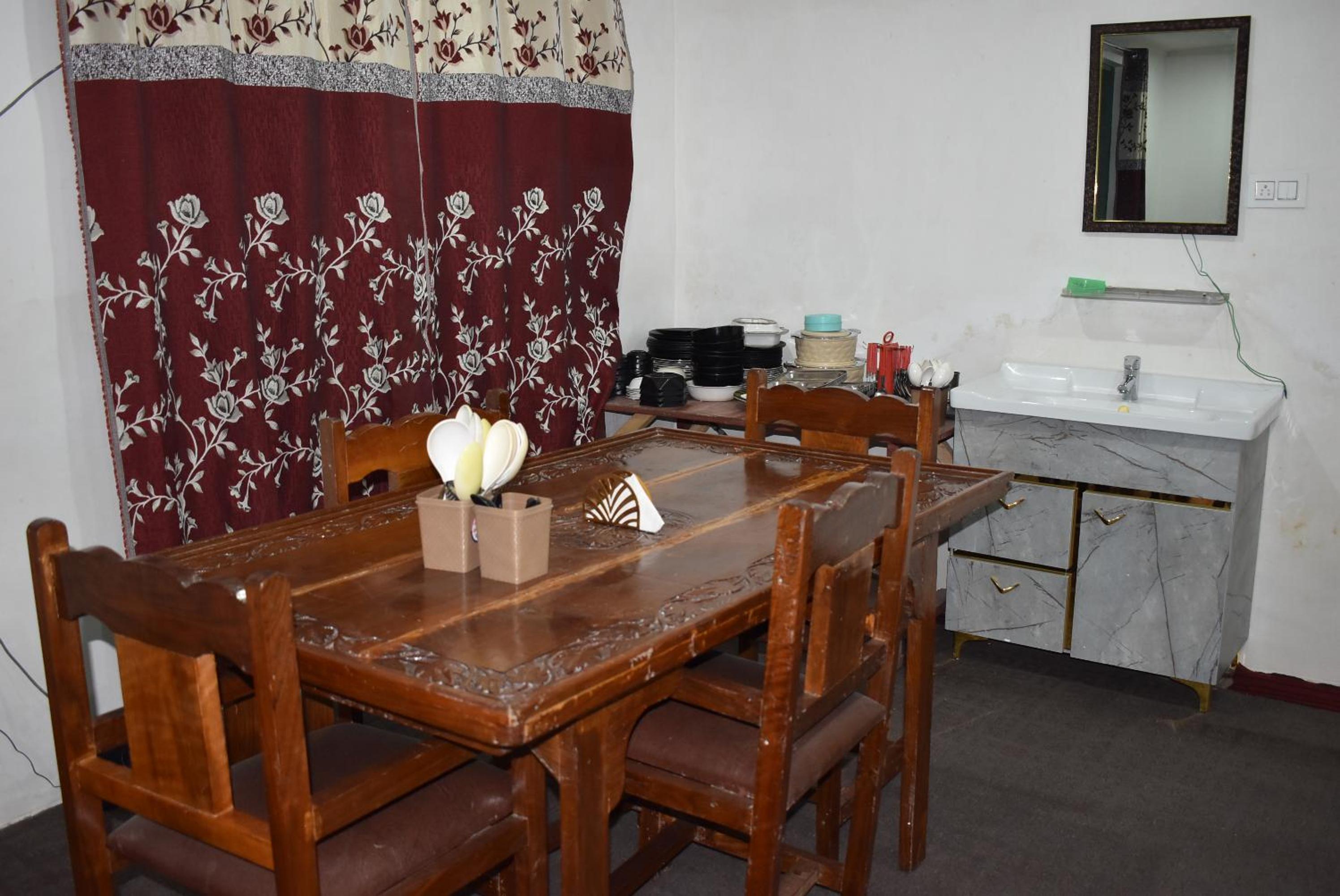 Musadiq Manzil