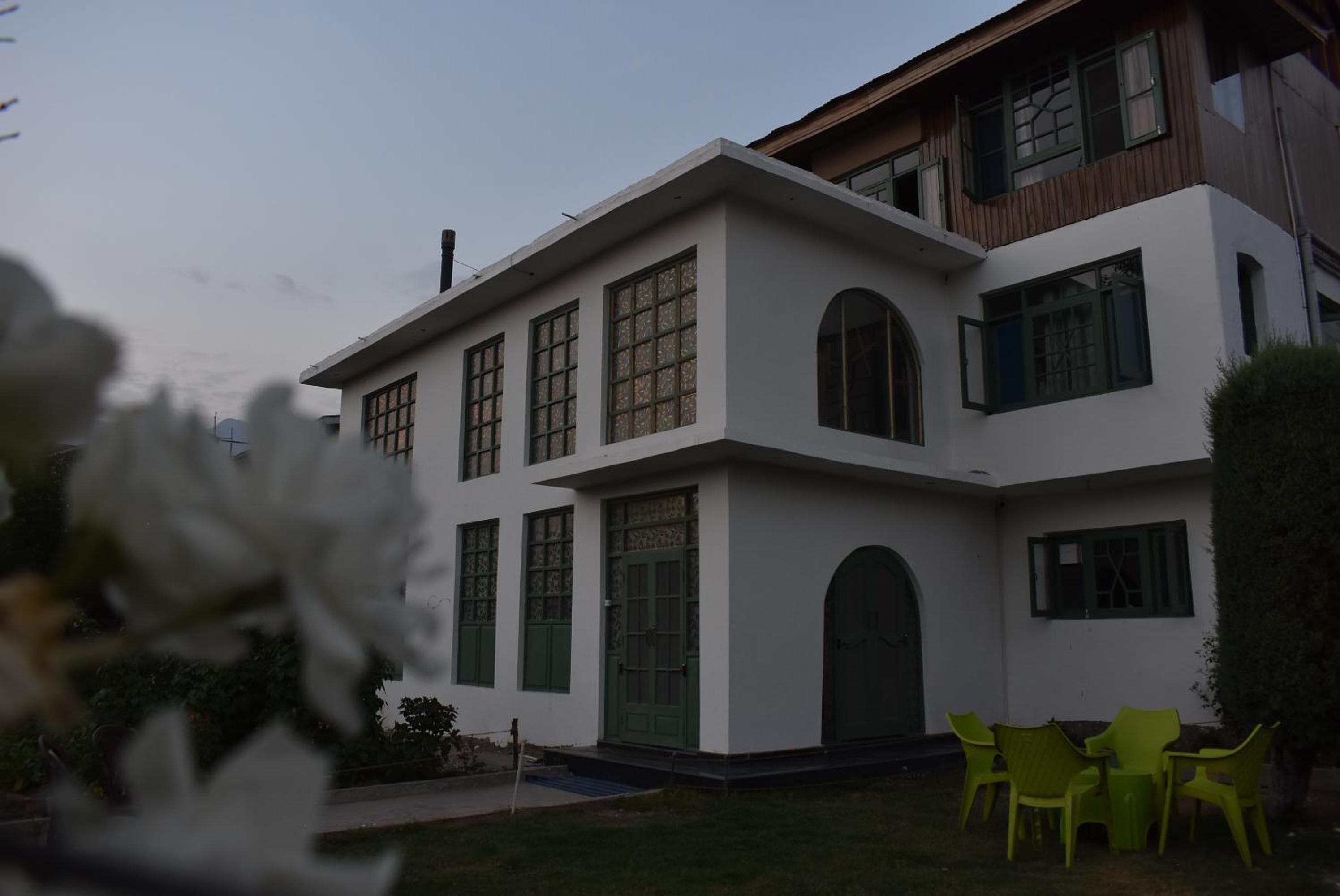 Musadiq Manzil