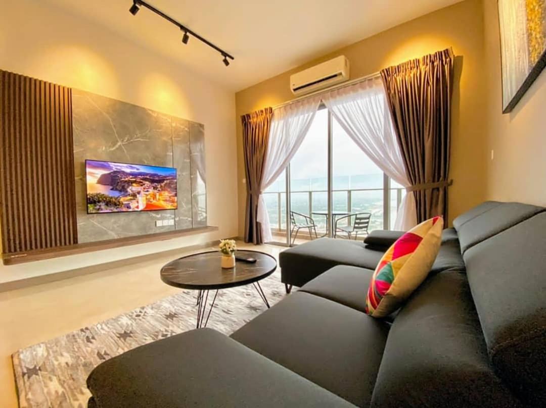 Silverscape Residence 3 Bedrooms Suite by MJ Holiday