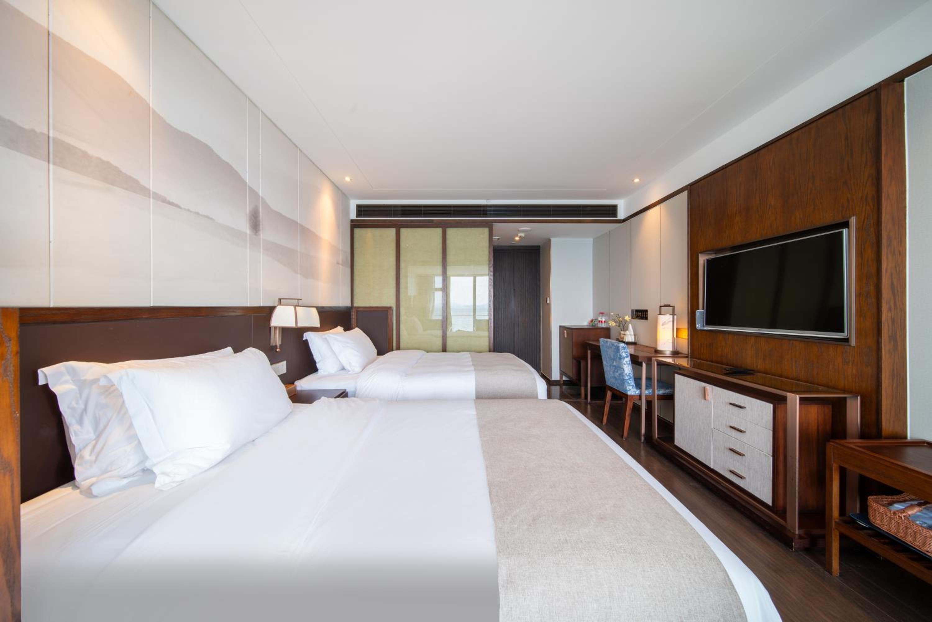Shenzhen Half Day Cloud Coast Resort