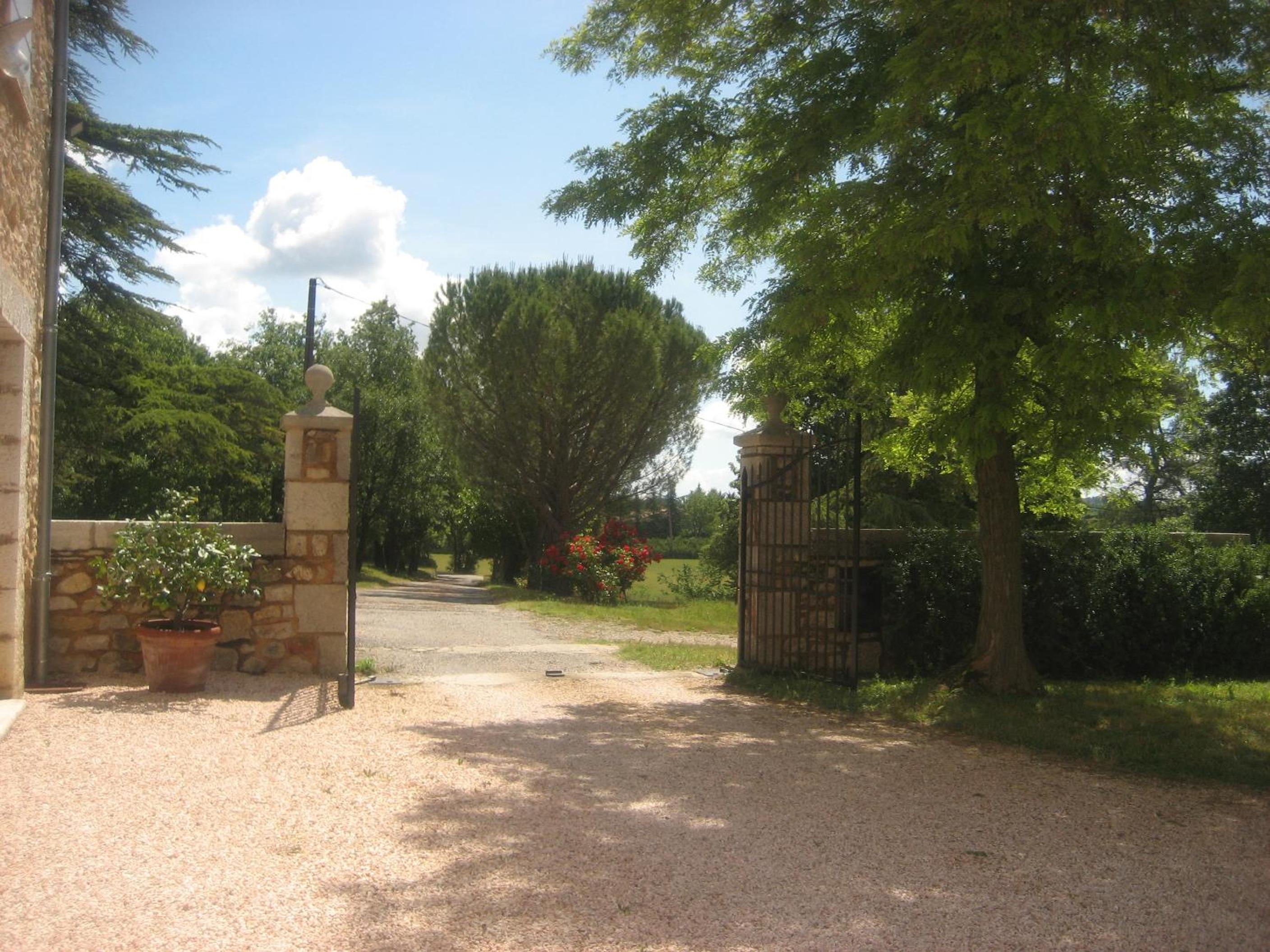 Domaine Notre Dame view 3