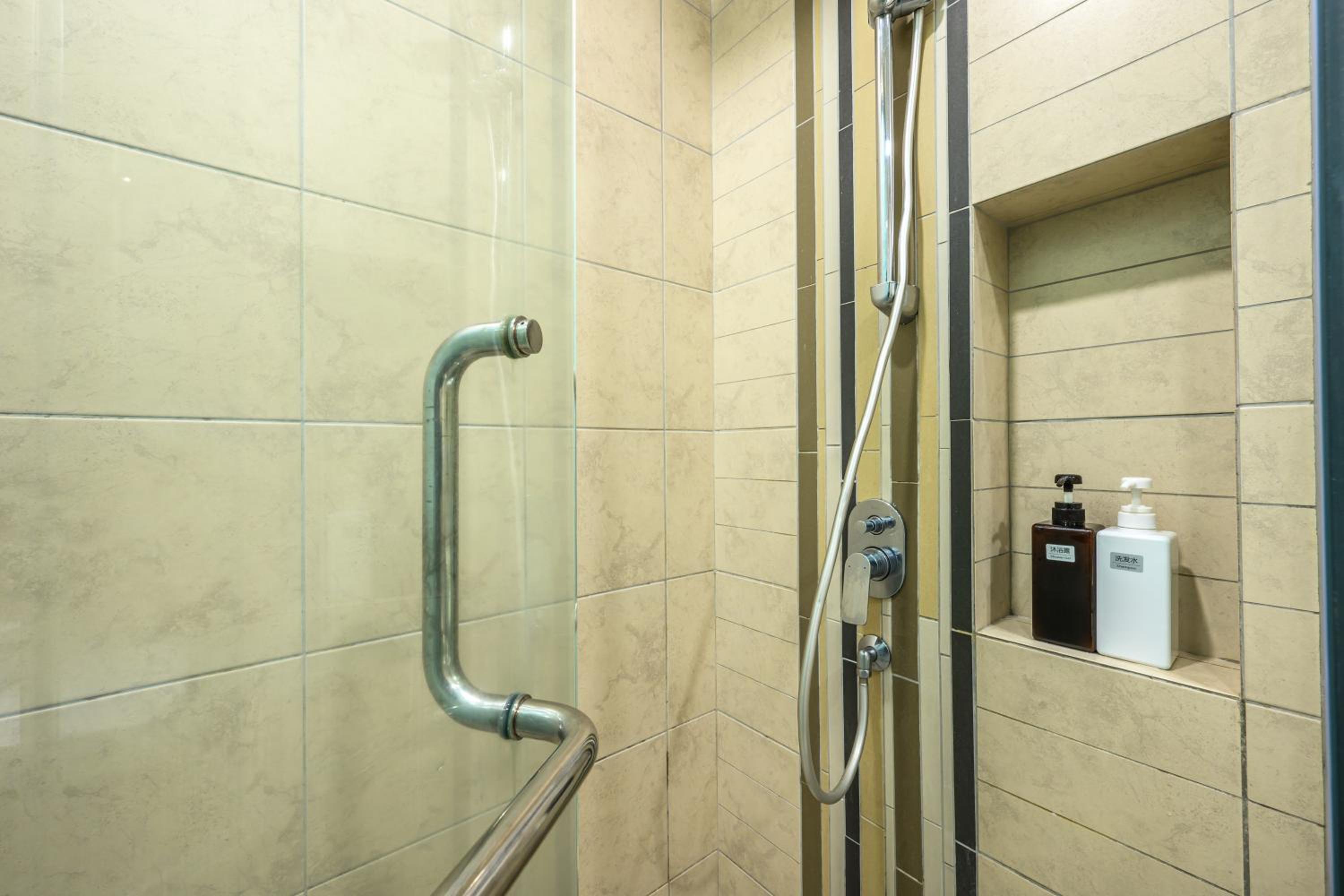 Greystone Scarletz Suites