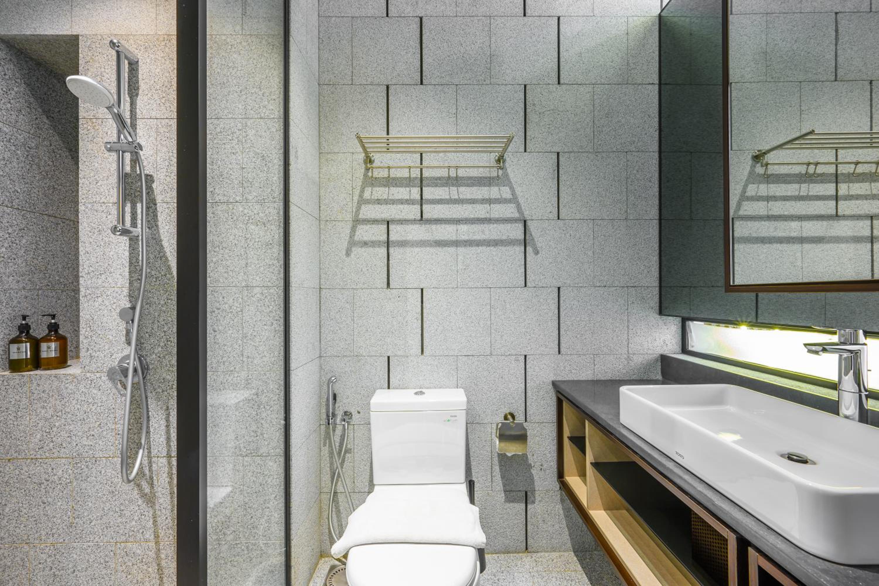 Greystone Scarletz Suites