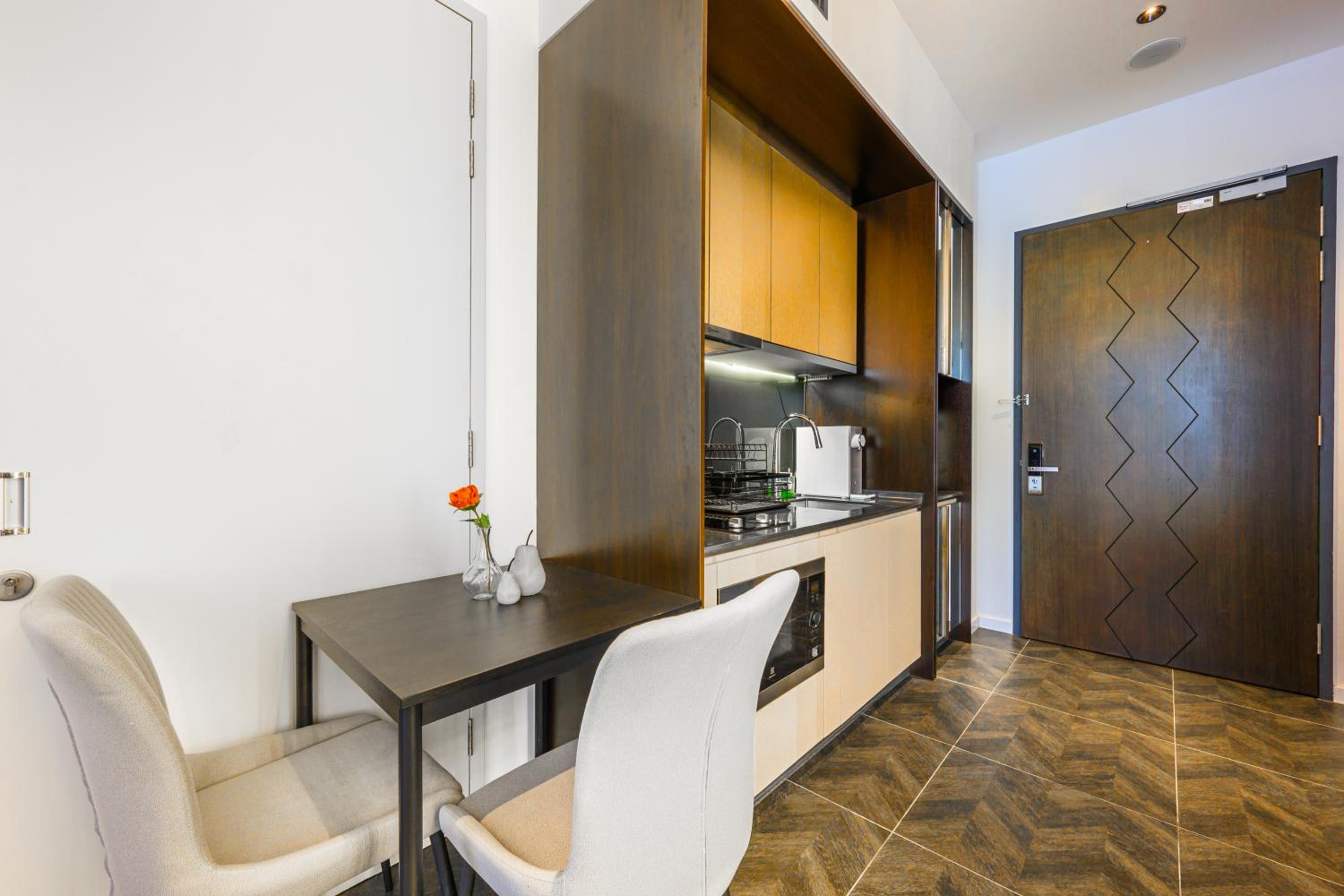 Greystone Scarletz Suites