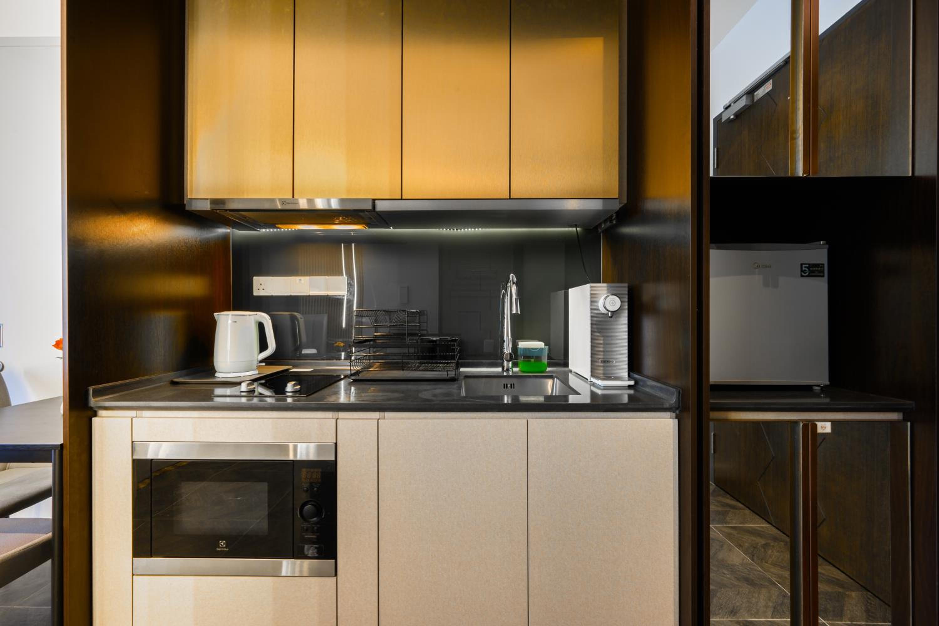 Greystone Scarletz Suites