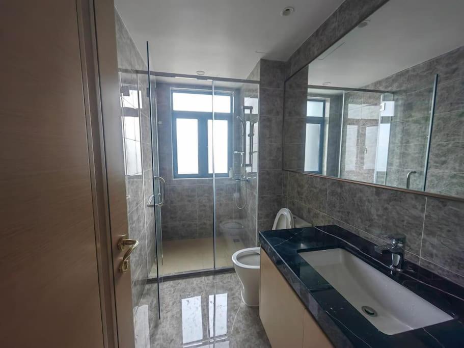 R&F Family Seaview Suite