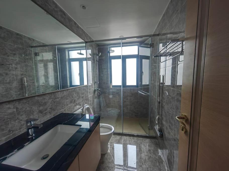 R&F Family Seaview Suite