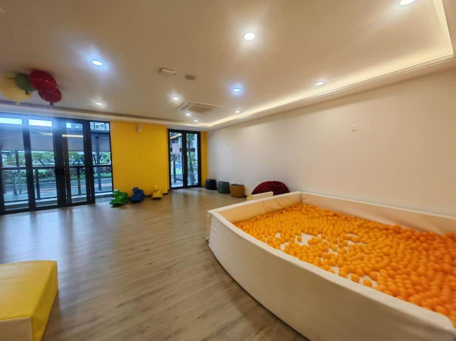R&F Family Seaview Suite
