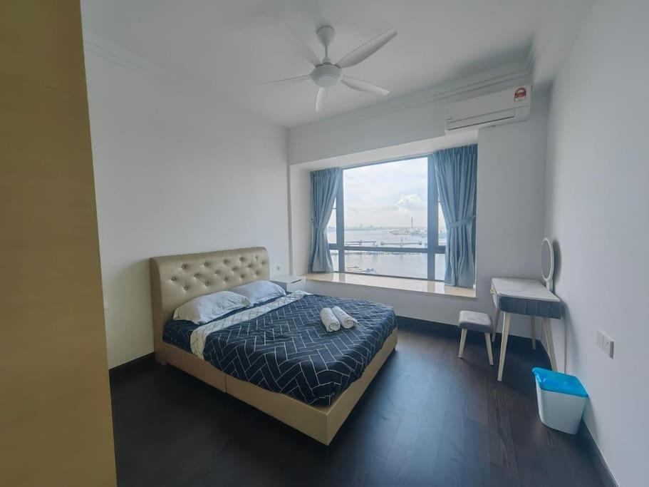 R&F Family Seaview Suite