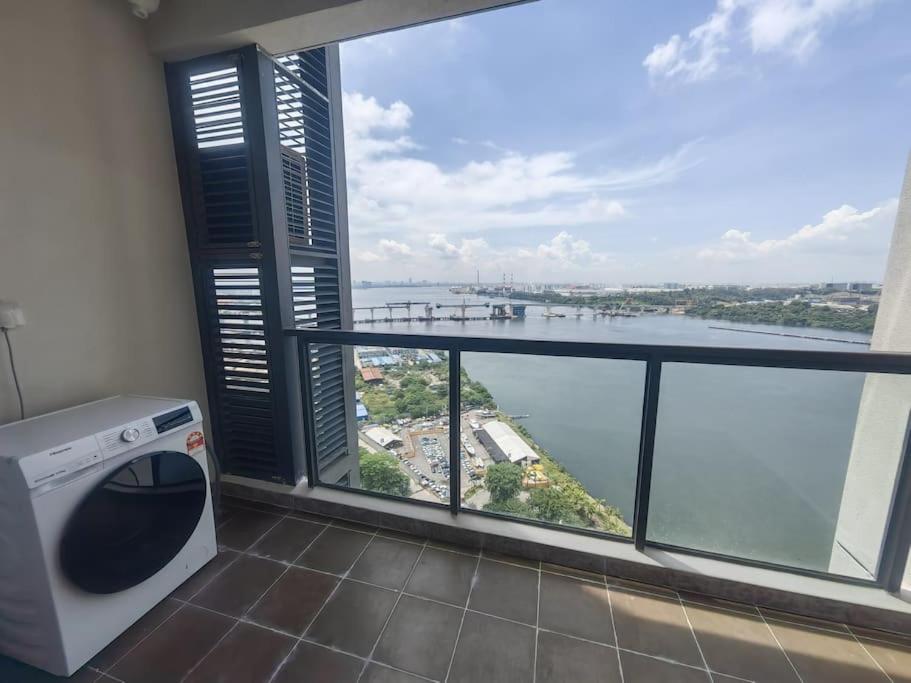 R&F Family Seaview Suite