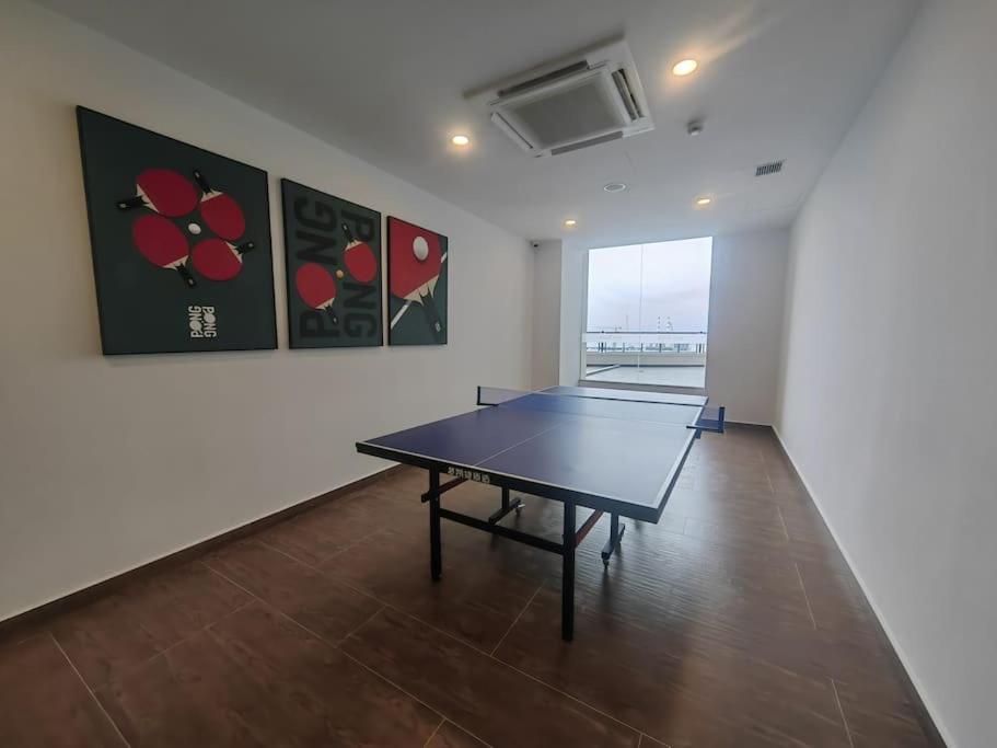 R&F Family Seaview Suite
