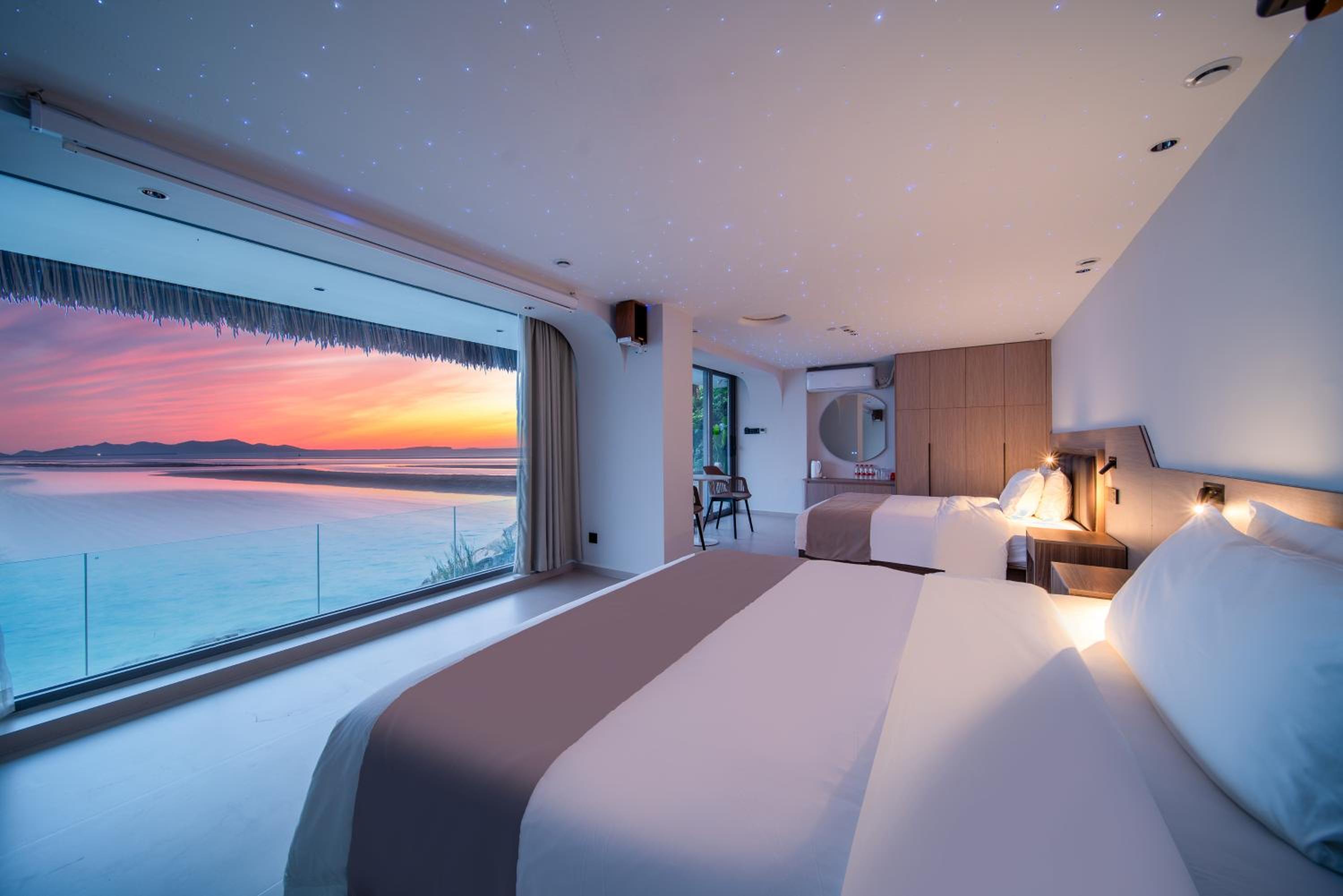 Shenzhen Half Day Cloud Coast Resort