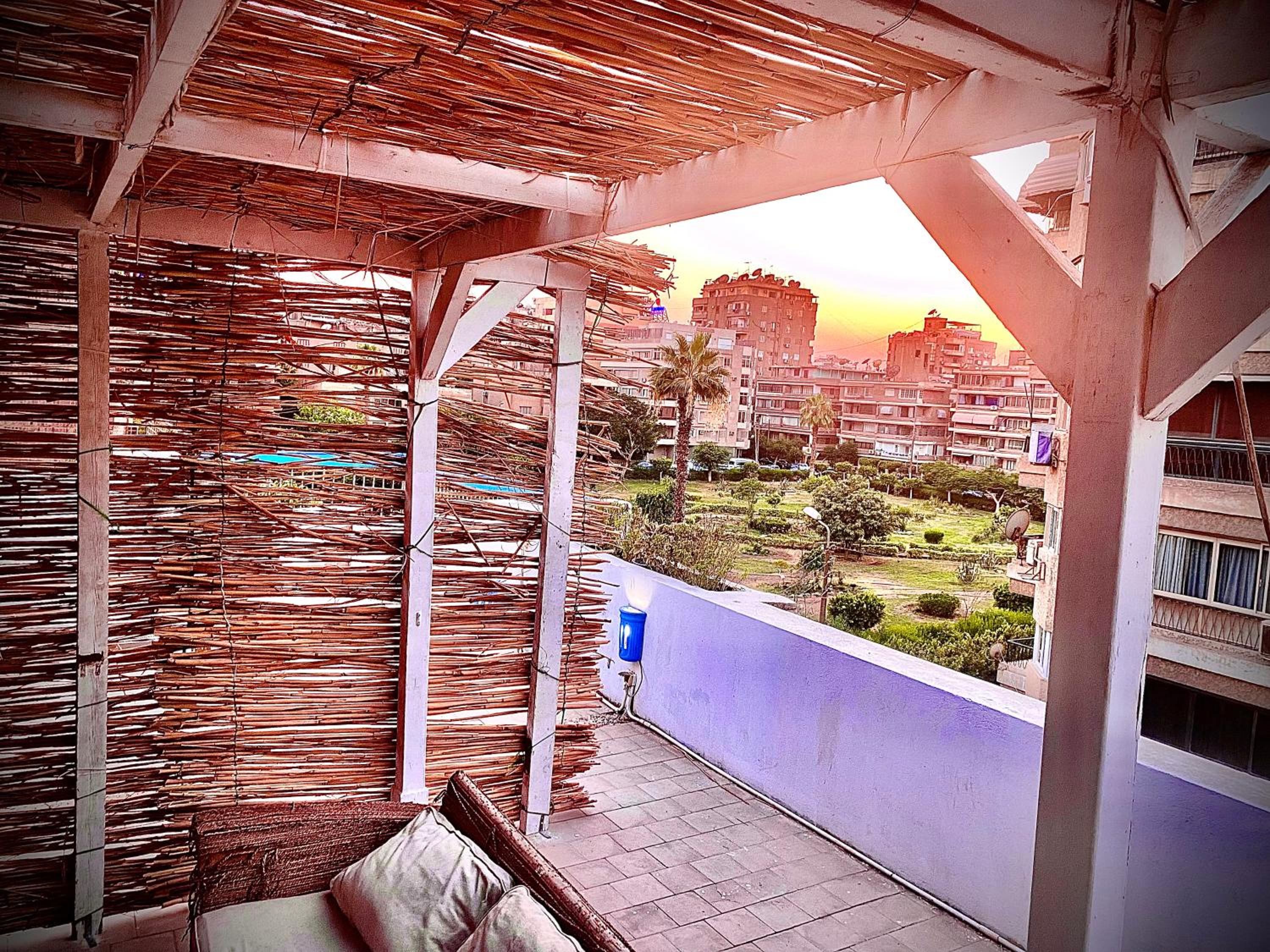Rooftop Club Luxurious Rooms and Studios 10 minutes away from Cairo airport