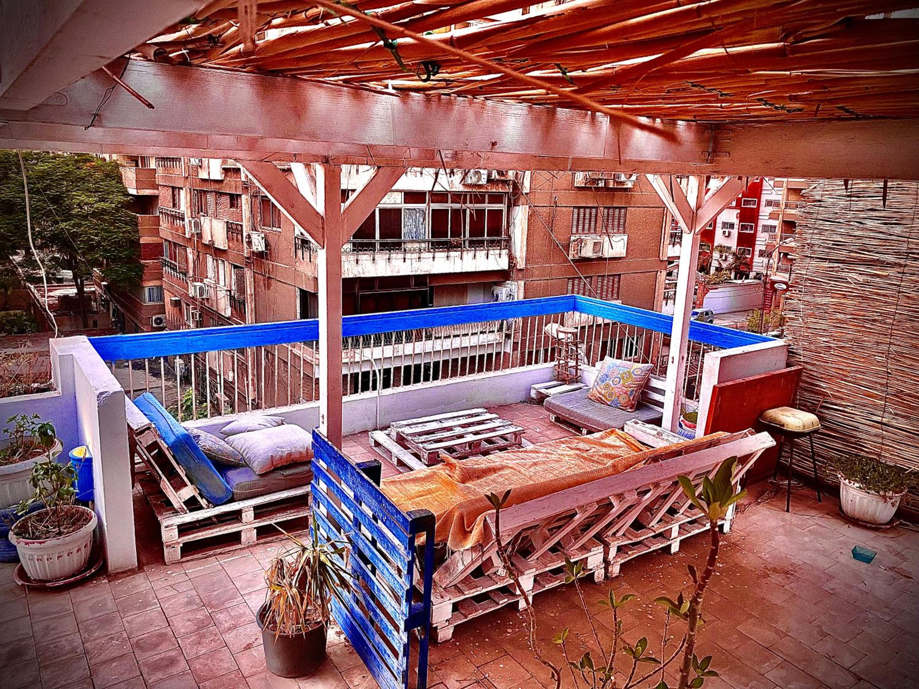 Rooftop Club Luxurious Rooms and Studios 10 minutes away from Cairo airport