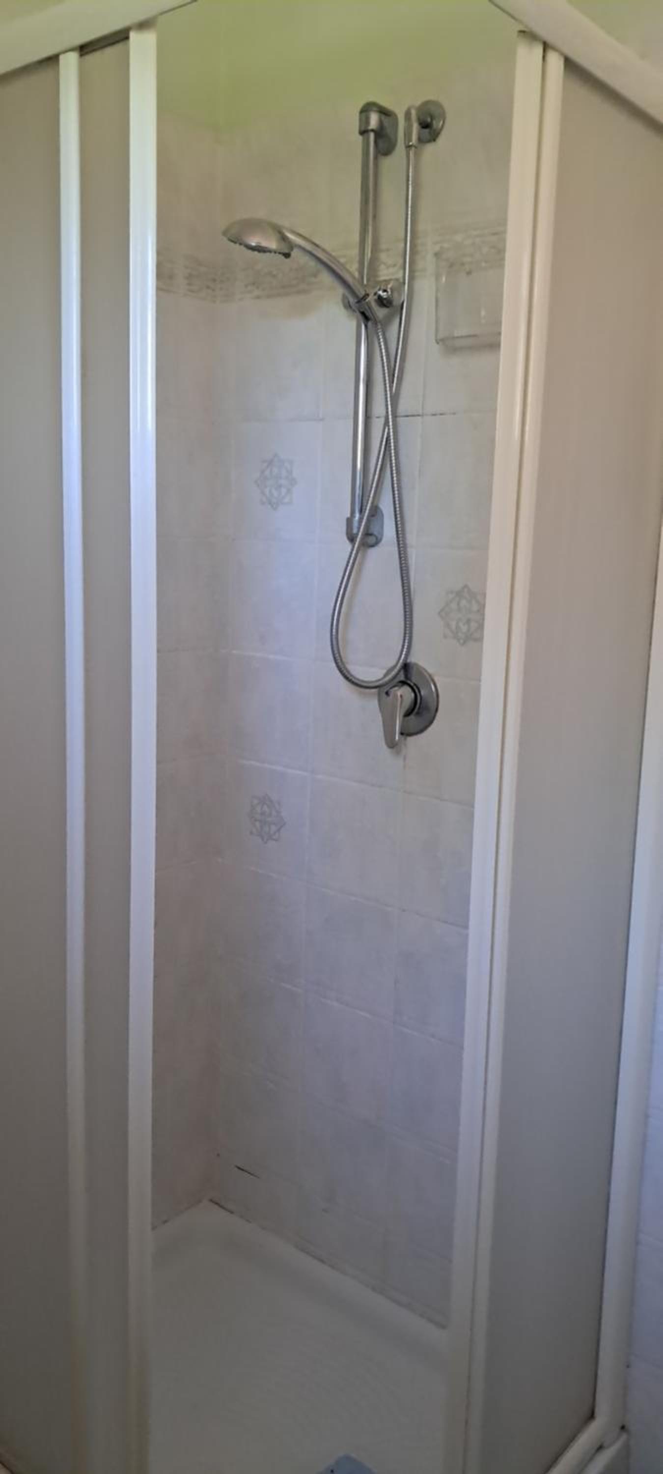 I Tamerici en Saludecio — bathroom