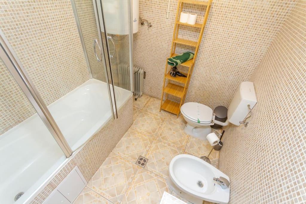 Dohány 2BR Chic Apartment view 4