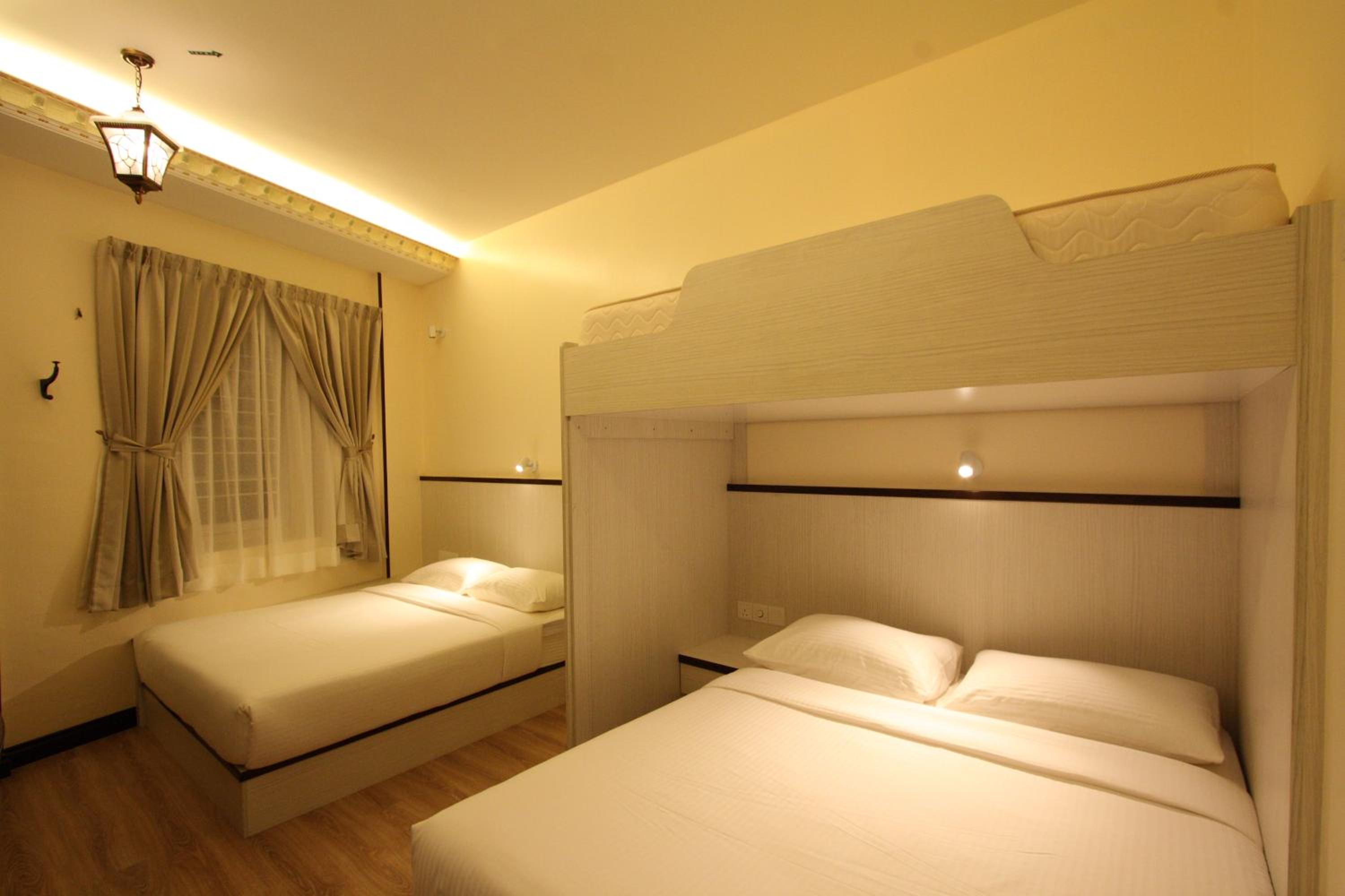 Shamrock Guest House II