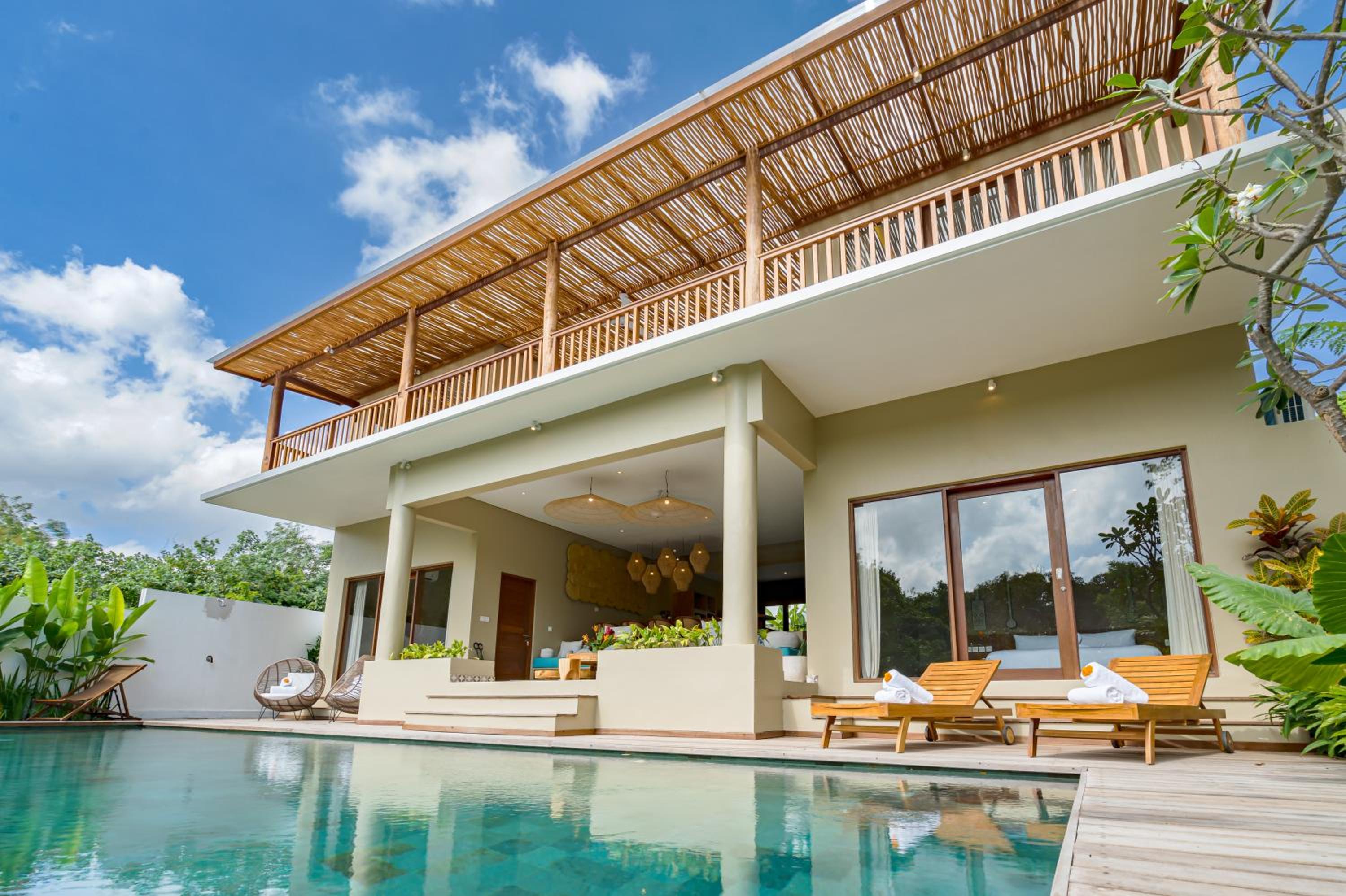 Villa Canopy - Spacious Luxury 4BR Villa Near Nuanu and Luna Beach Club view 2