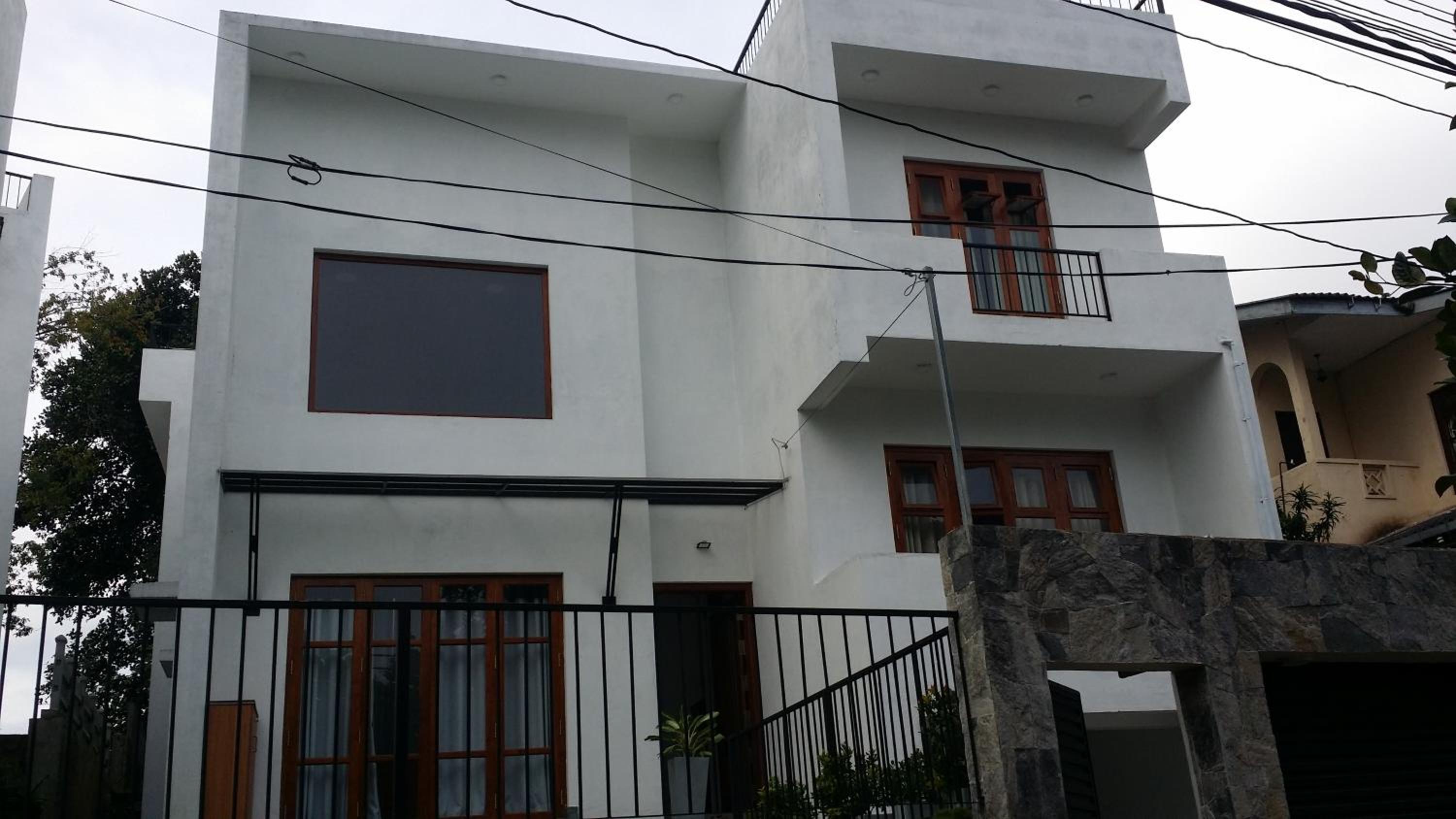 Kandy Hill Residence