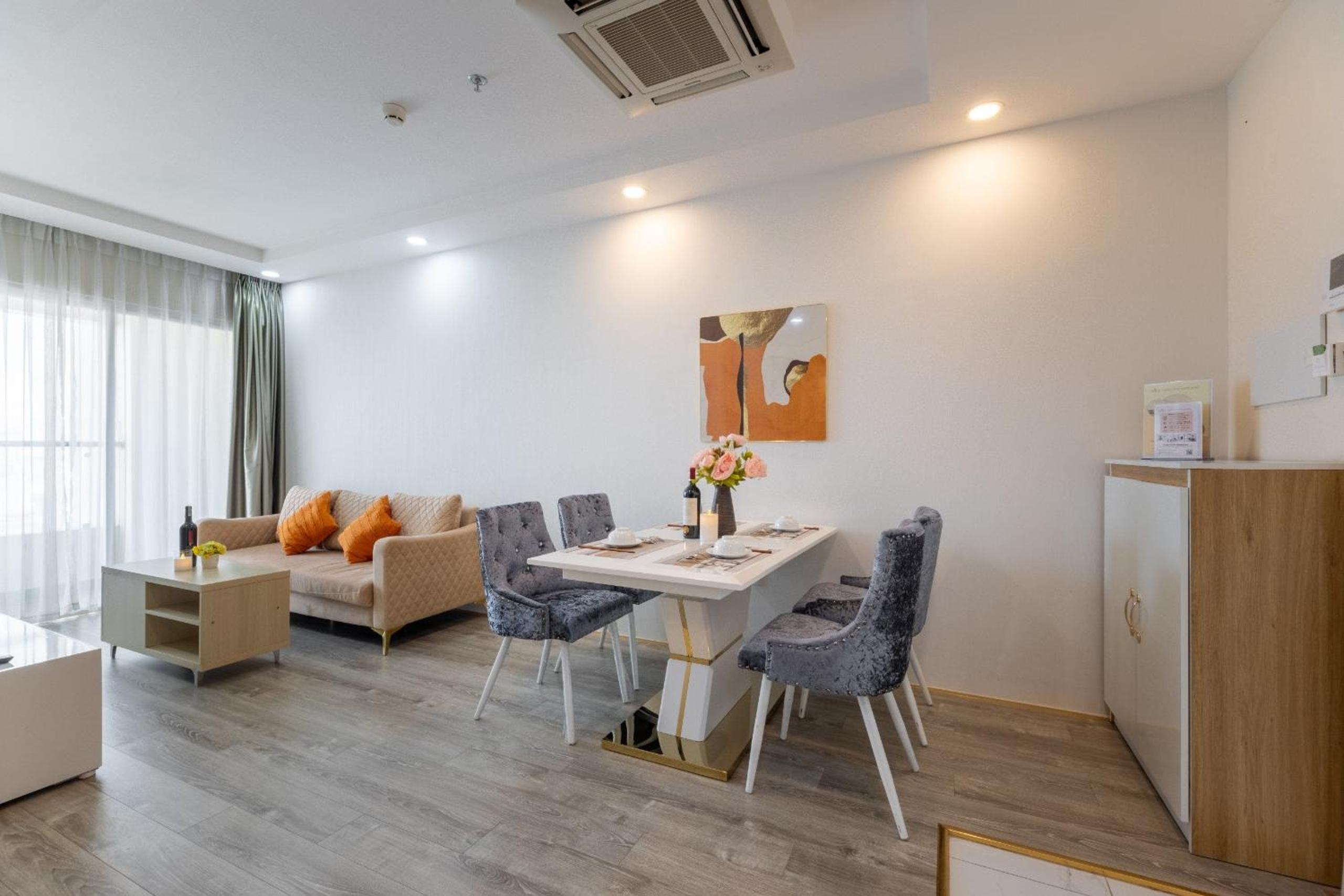 Terra Royal Apartment D3 - 1 2 BR at City Center