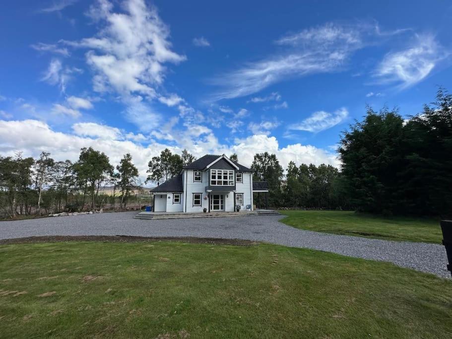 Heath House Loch Ness
