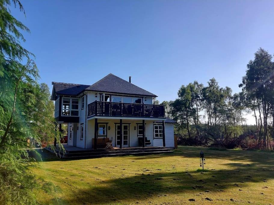 Heath House Loch Ness