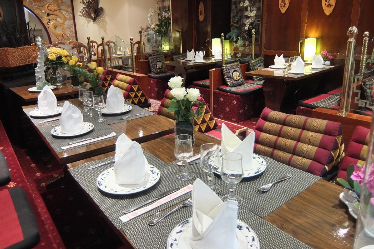 restaurant