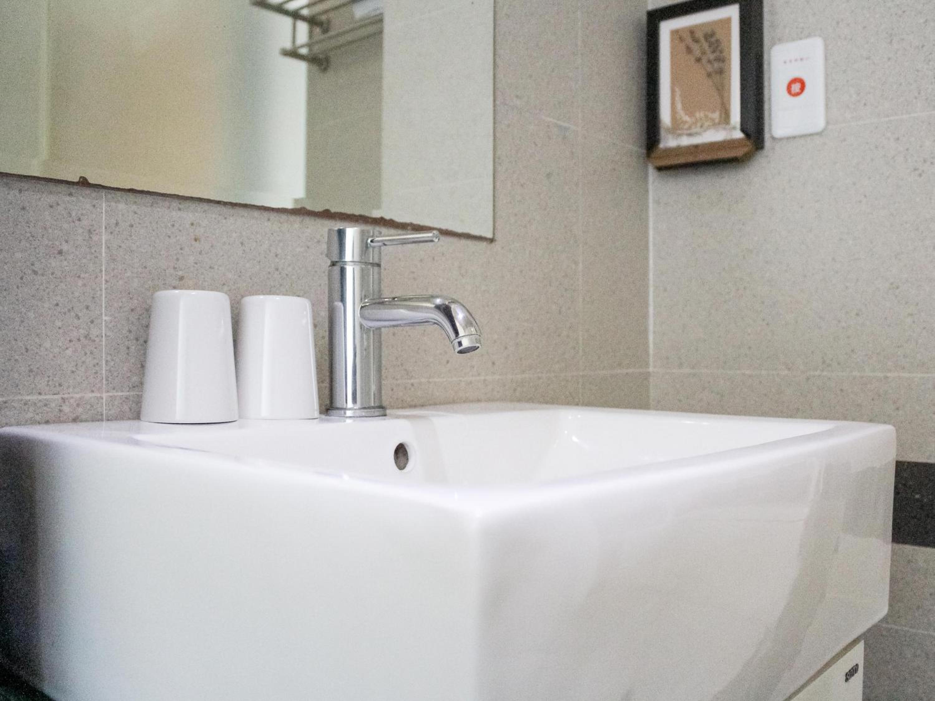 CHECK inn Express Taichung FuXing Hall 2