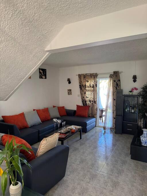 3bedroom house, pool & garden!, photo 15