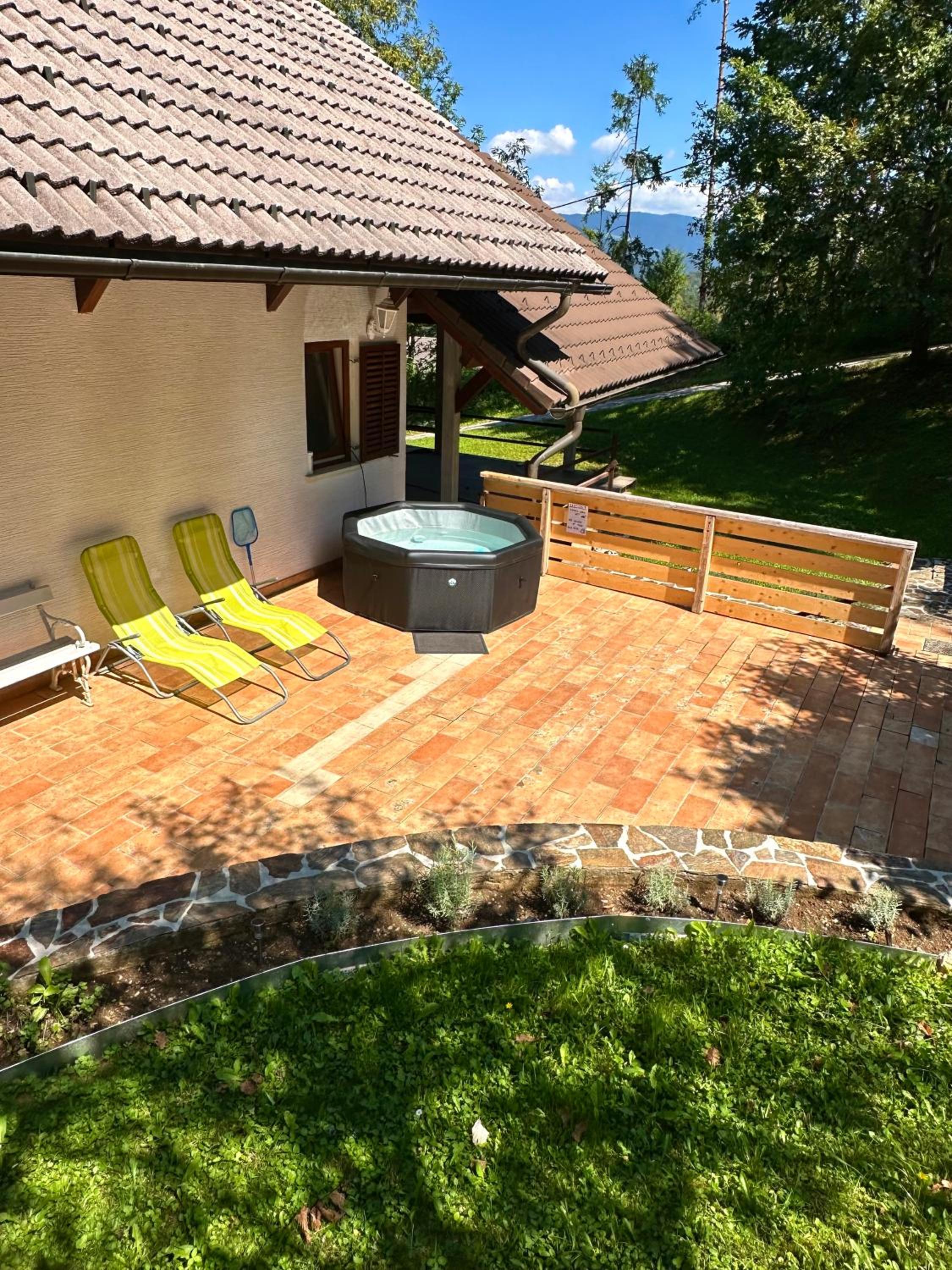 Hotel green breeze - Image 1