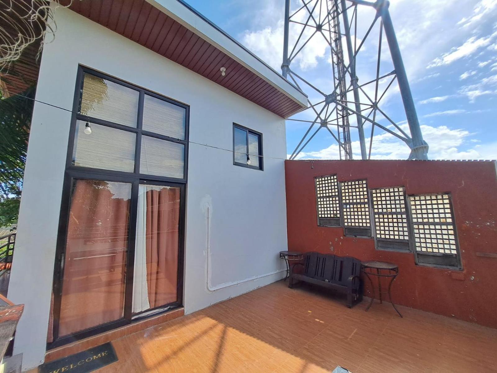 The Bistro House - Govantes Guesthouse