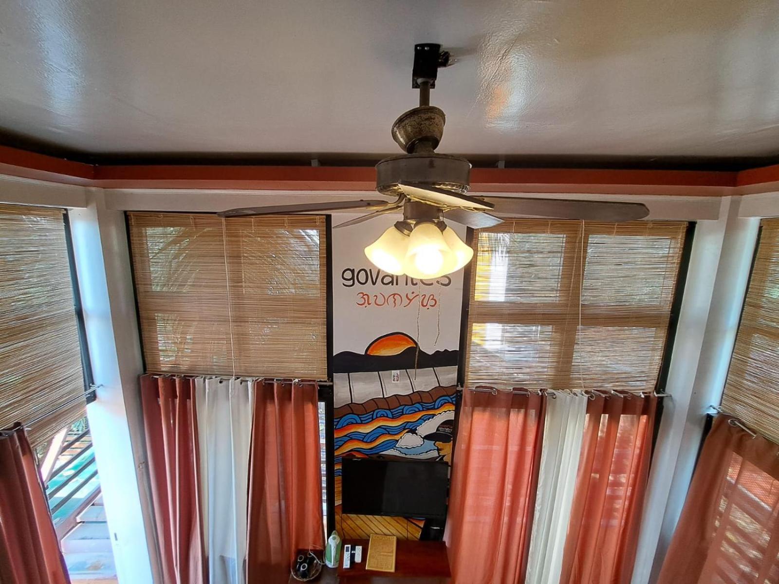 The Bistro House - Govantes Guesthouse