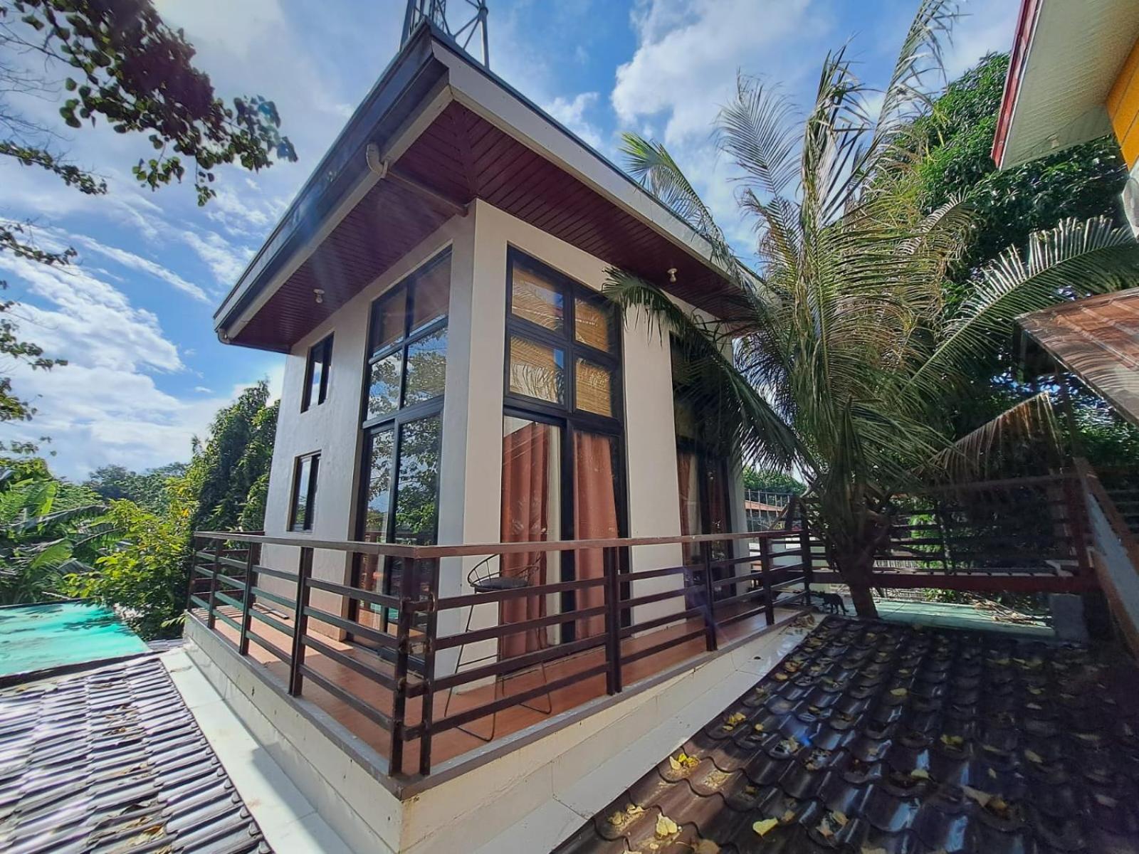 The Bistro House - Govantes Guesthouse