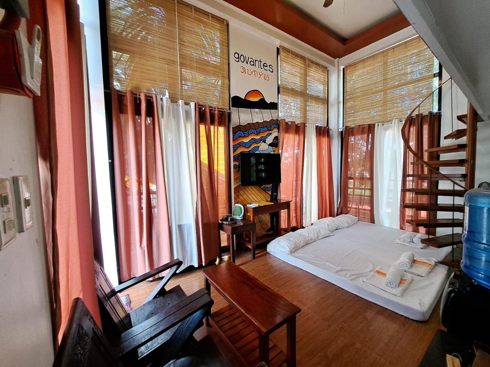 The Bistro House - Govantes Guesthouse