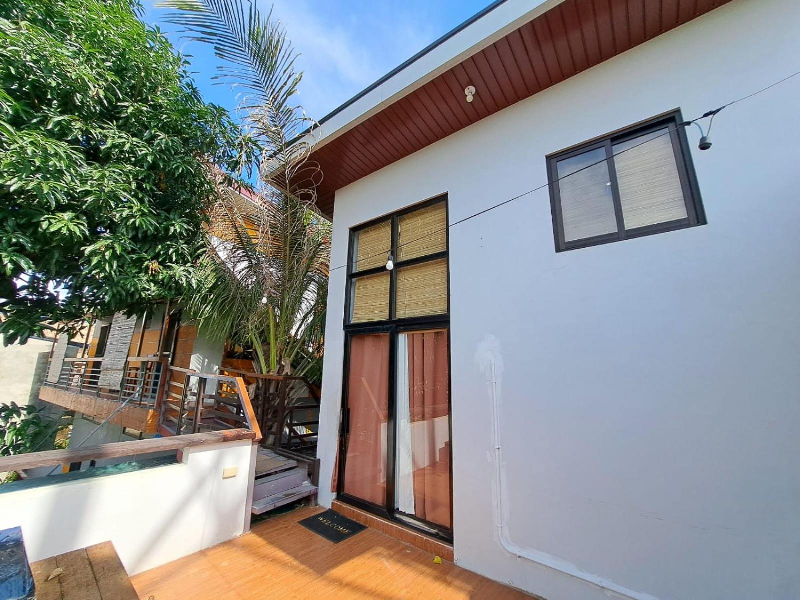 The Bistro House - Govantes Guesthouse