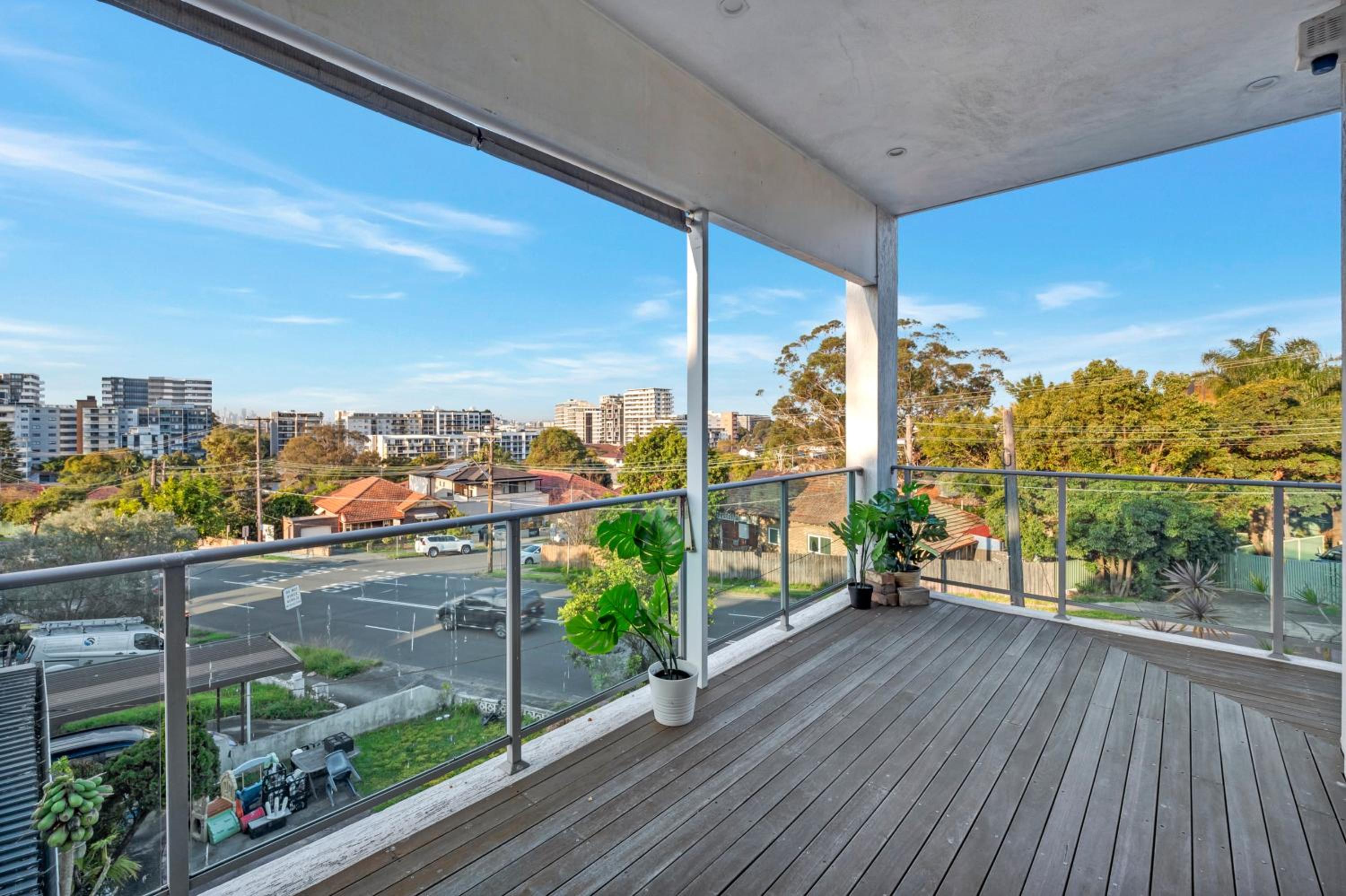 Luxury Retreat Sydney Airport Direct Train Line