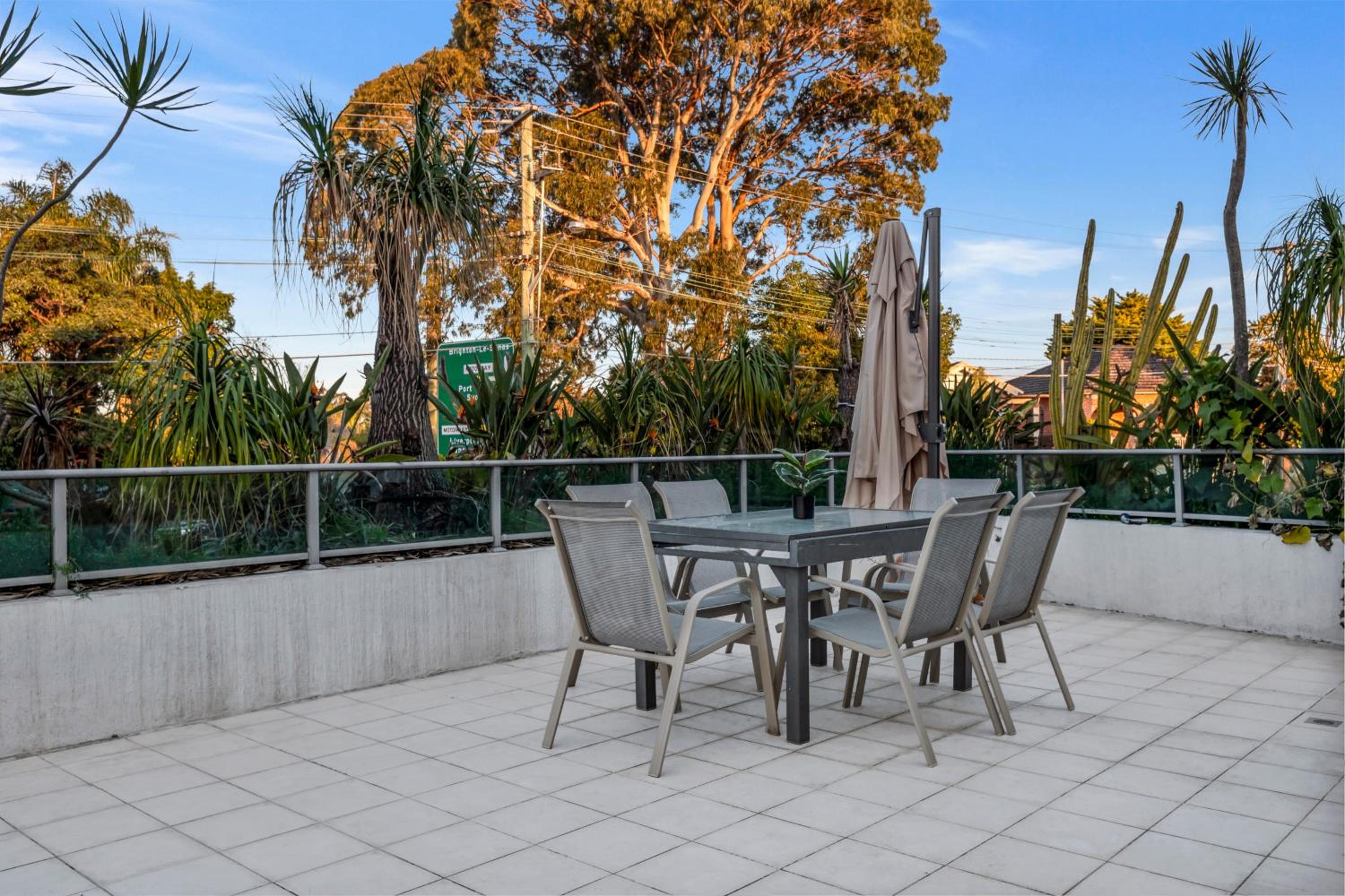 Luxury Retreat Sydney Airport Direct Train Line