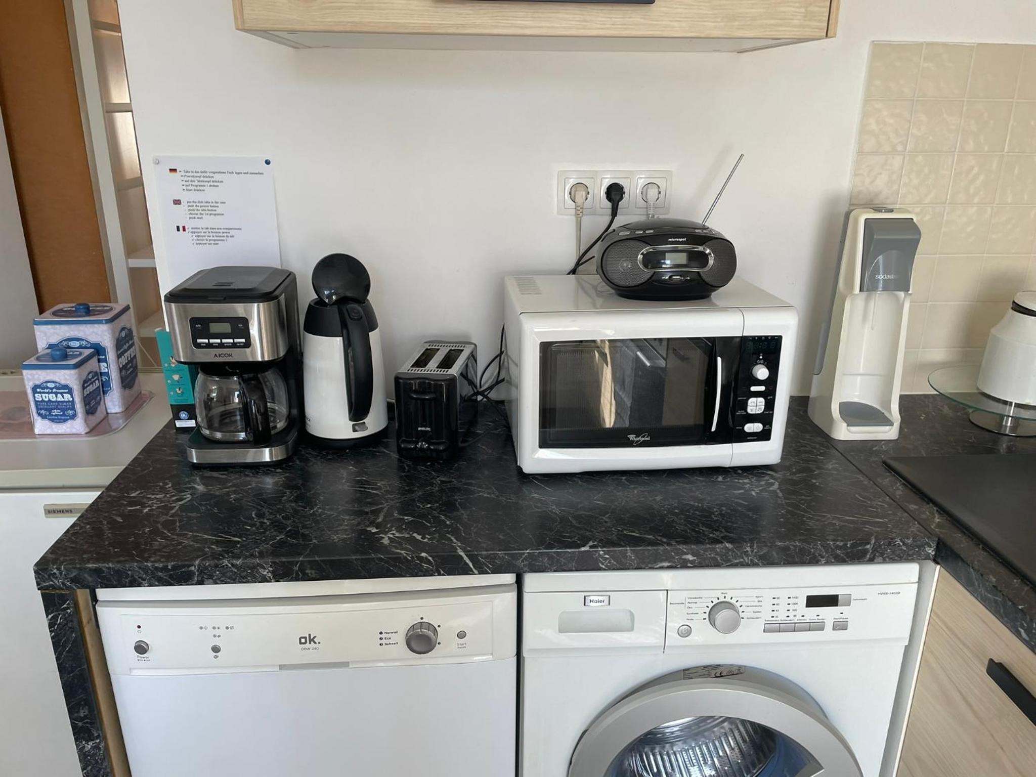 Luminous apartment in Kehl near Strasbourg, conveniently located next to a tram stop with direct access to Strasbourg city centre