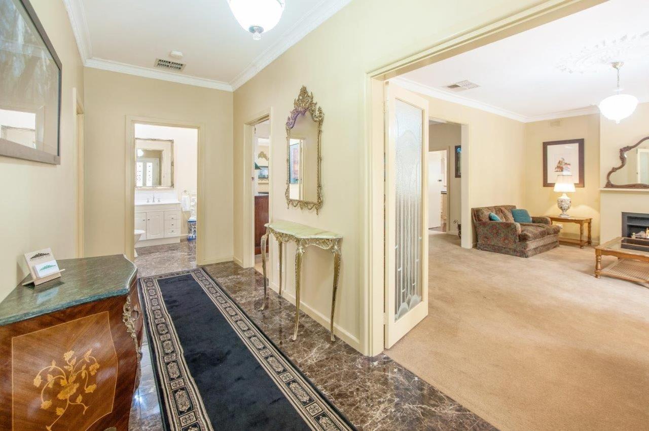 Ayr House - Echuca Holiday Homes
