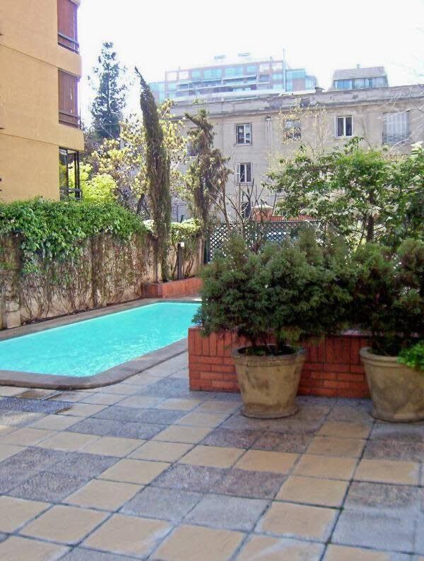 Carmencita St - Classic 1 Bedroom Apartment in El Golf