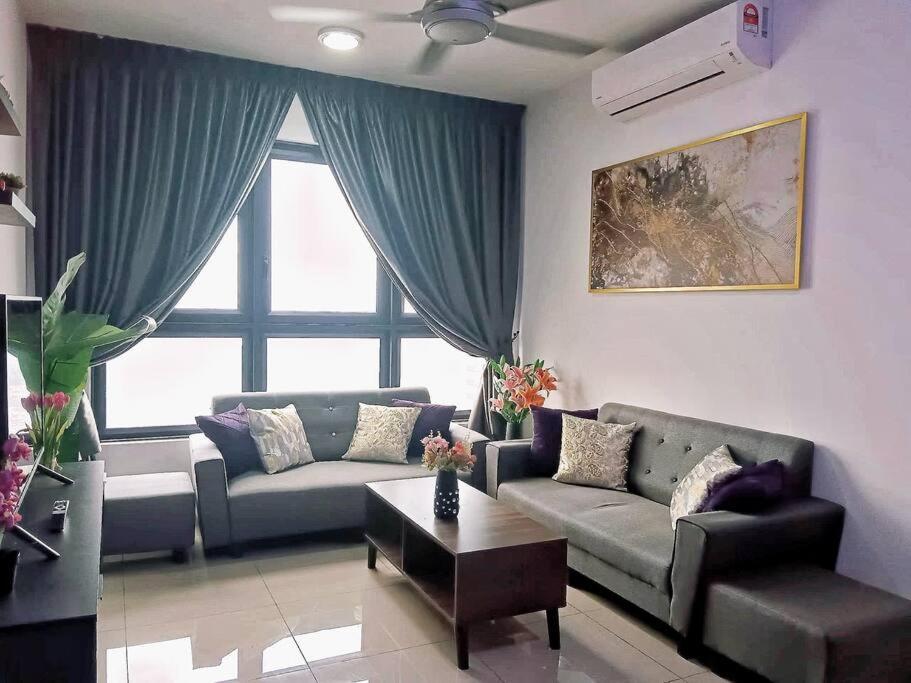 MVE45 KL Sunway Velocity Ikea MRT Cheras #8pax-2cp