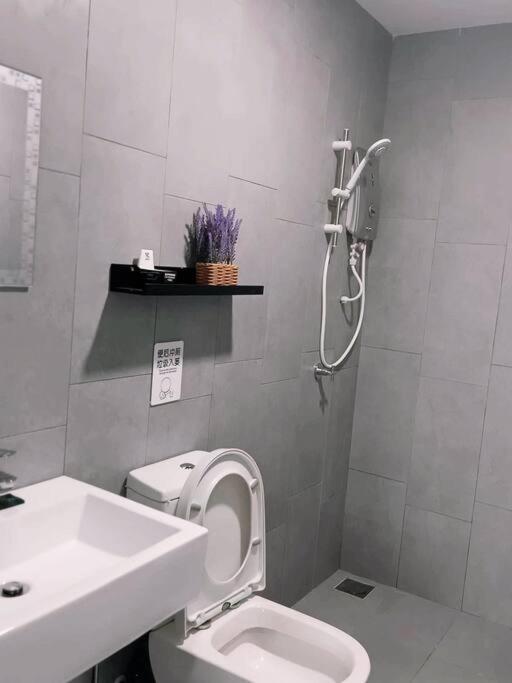 MVE45 KL Sunway Velocity Ikea MRT Cheras #8pax-2cp