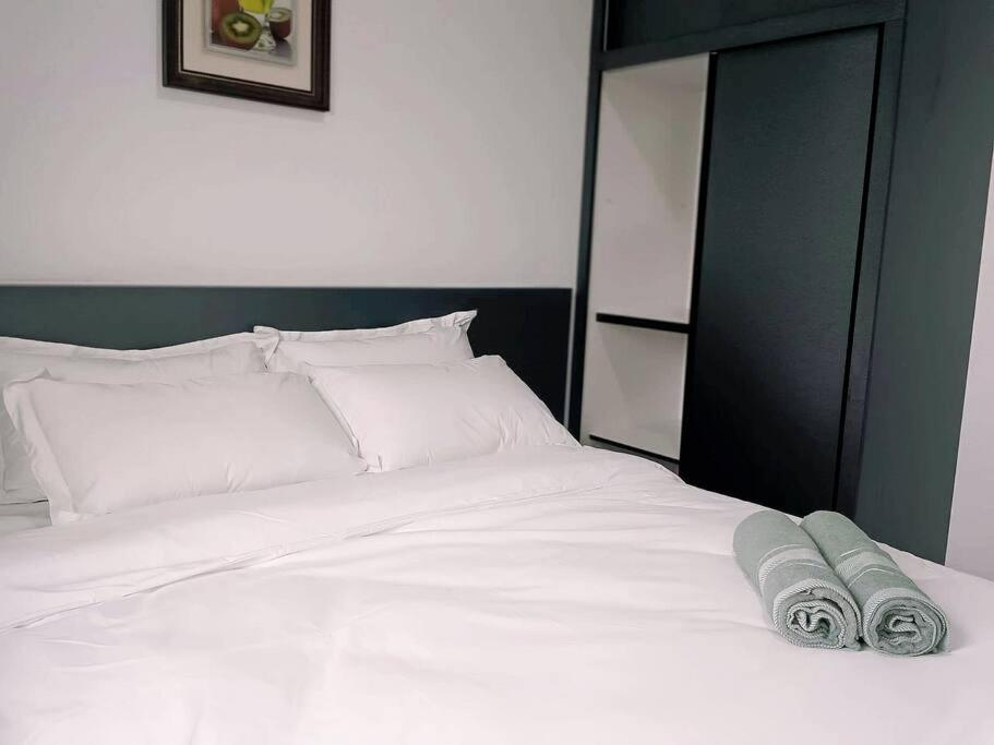 MVE45 KL Sunway Velocity Ikea MRT Cheras #8pax-2cp