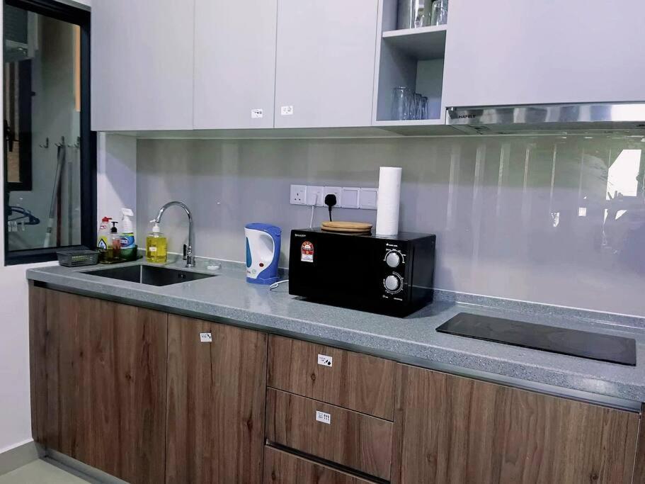 MVE45 KL Sunway Velocity Ikea MRT Cheras #8pax-2cp