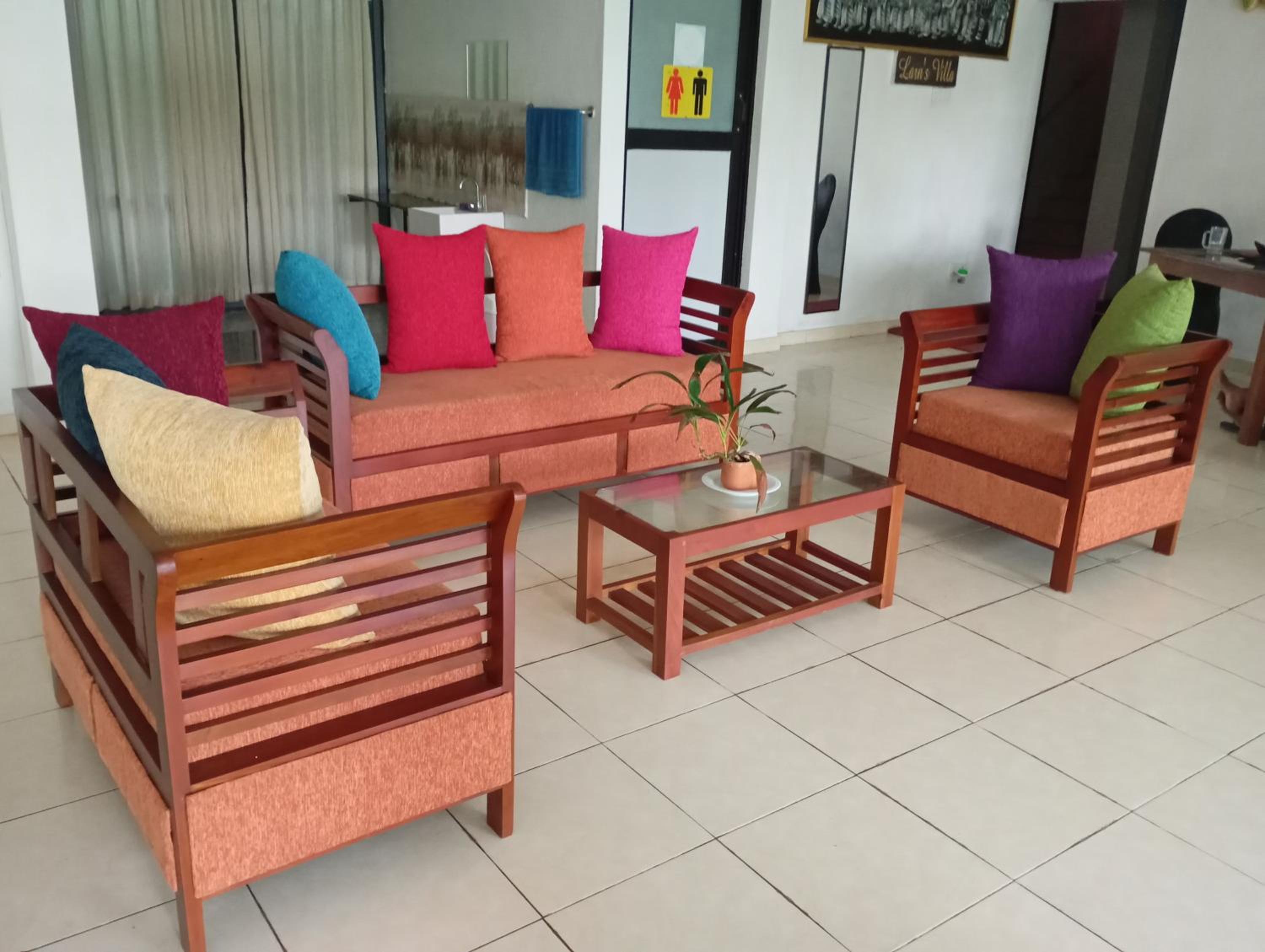 Larn's Villa Hotel & Apartment